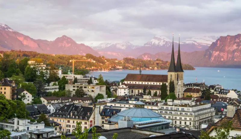 Acheter à Lausanne aujourd’hui : entre opportunités et contraintes du marché suisse