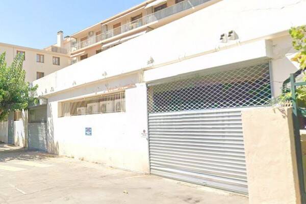 Toulon, local commercial / activité de 1100 m2 de plain-pied