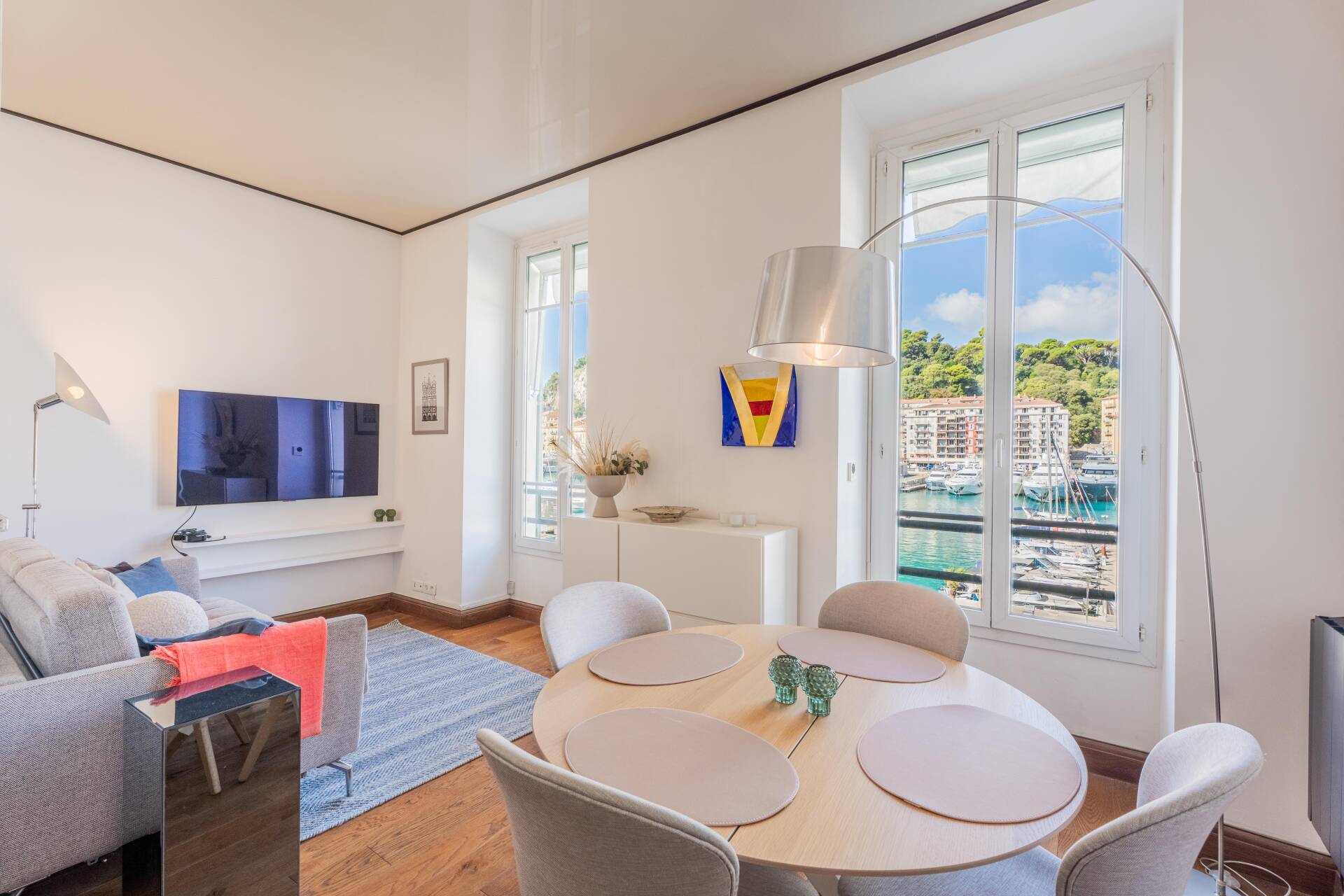 Appartement  - 2 pièces  - 44.43 m² -  500 000 € - À vendre 