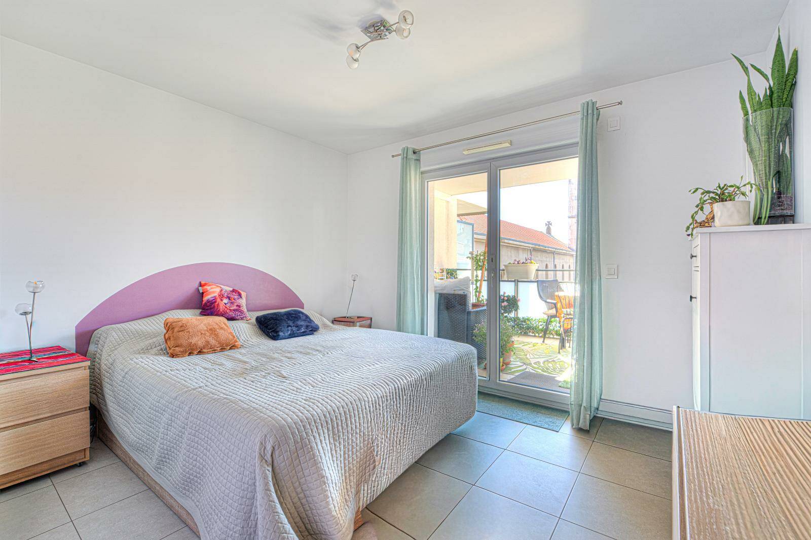 Appartement  - Appartement  - 4 pièces  - 76.0 m2 -  495 000 € - À vendre 