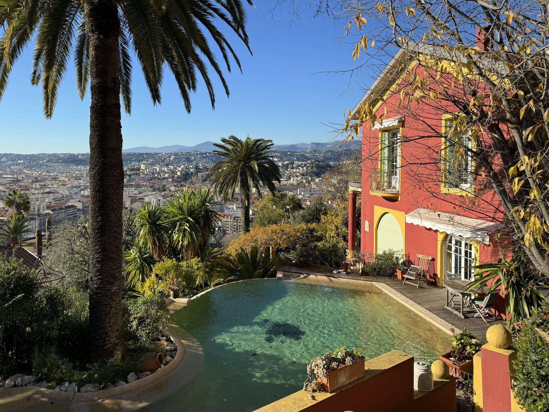 Maison  - 7 pièces  - 199.25 m² -  2 900 000 € - À vendre 