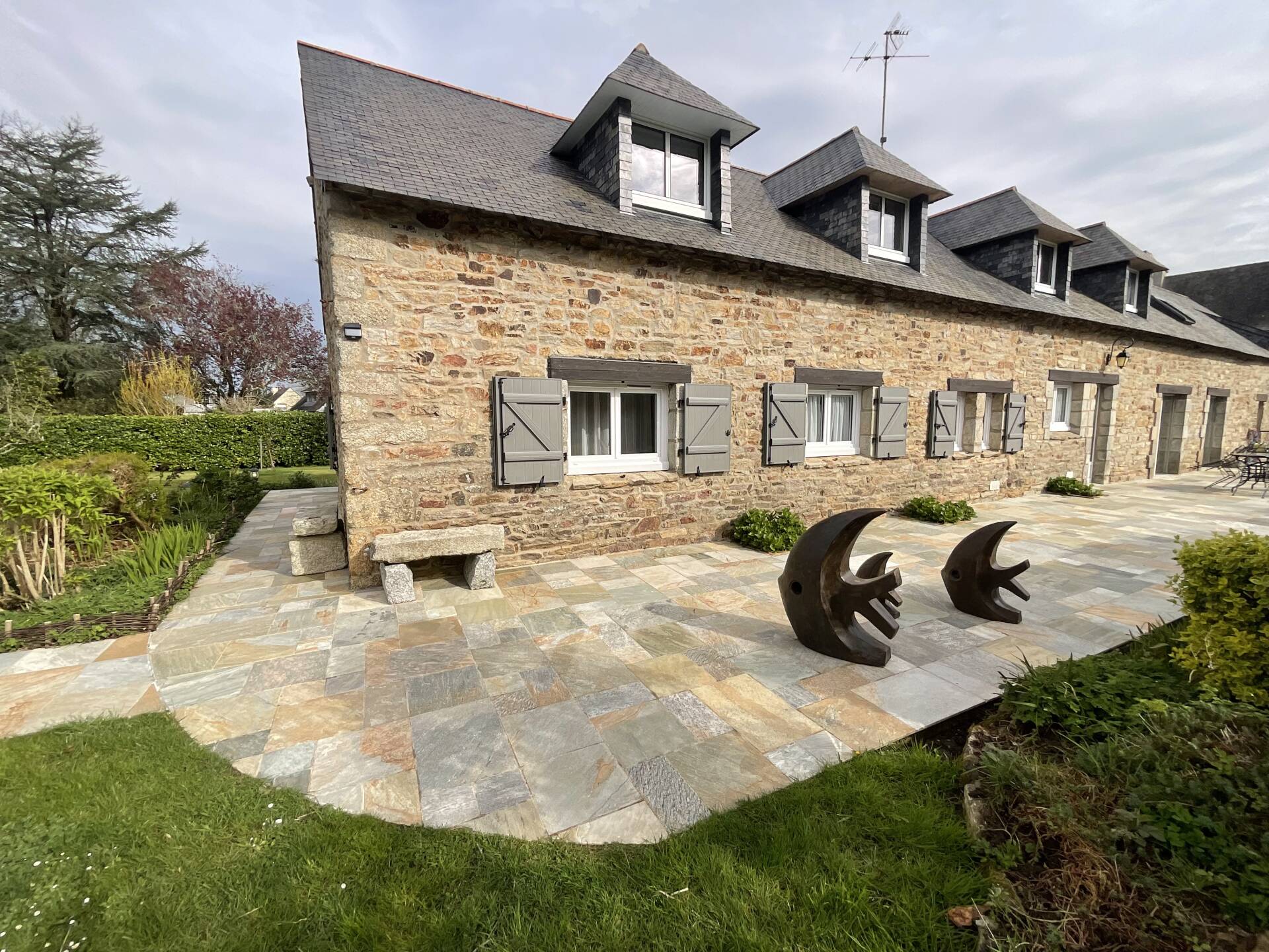 VENTE À TERME OCCUPÉE À CLEGUER (56)