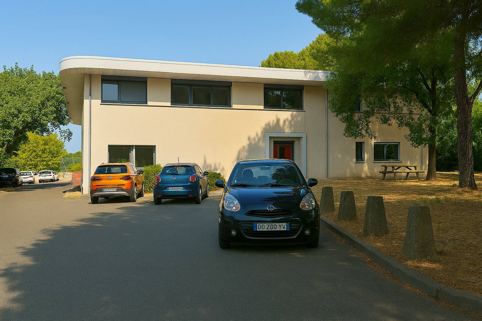 Vends immeuble de bureau / locaux La Seyne 800m2