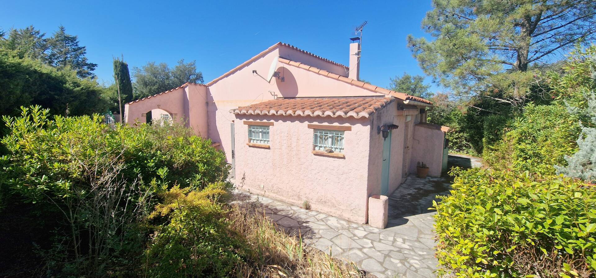 A vendre villa à la Bouverie.