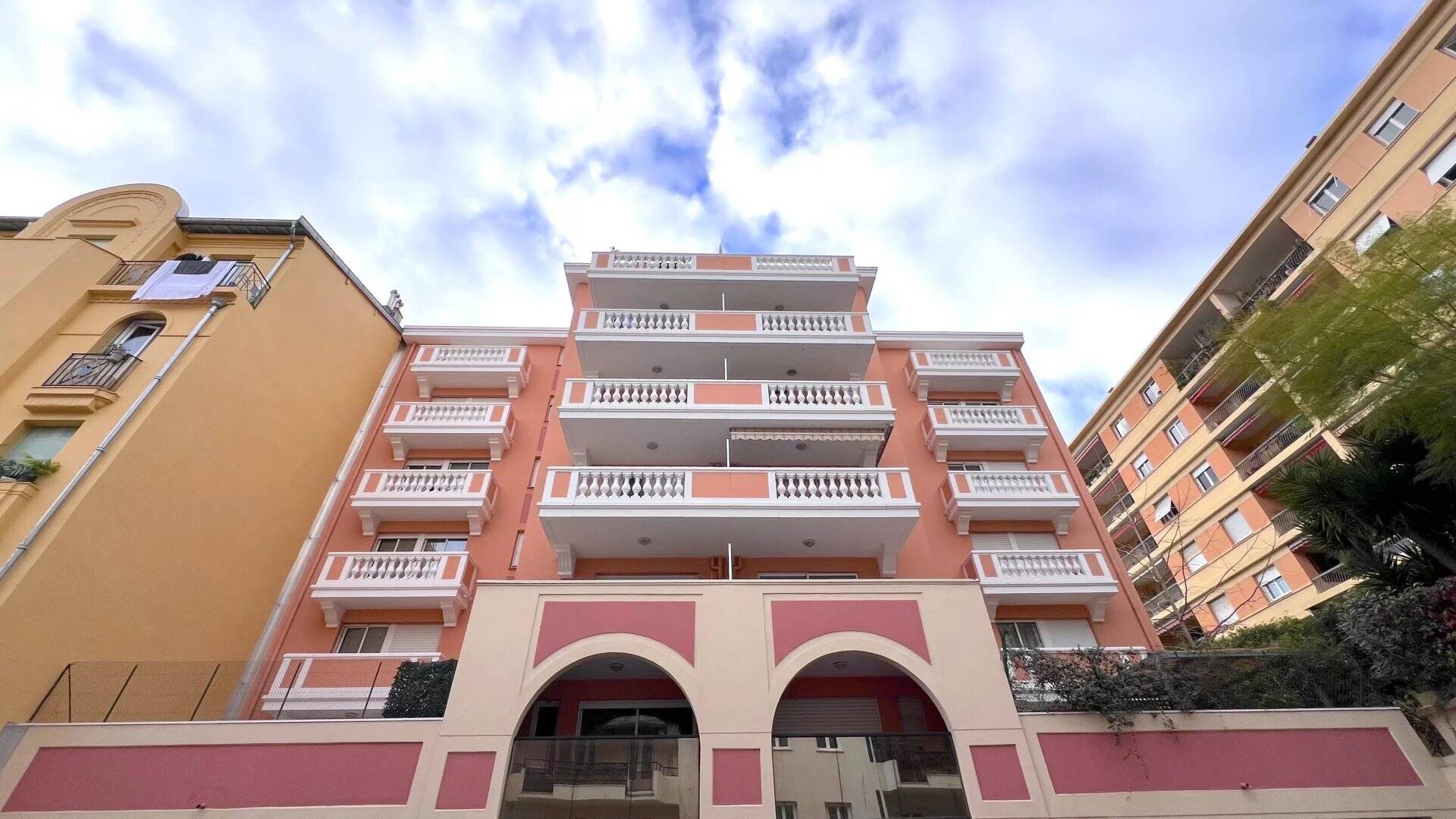 NICE - BAS DE CESSOLE (LIBÉRATION) - Studio avec terrasse