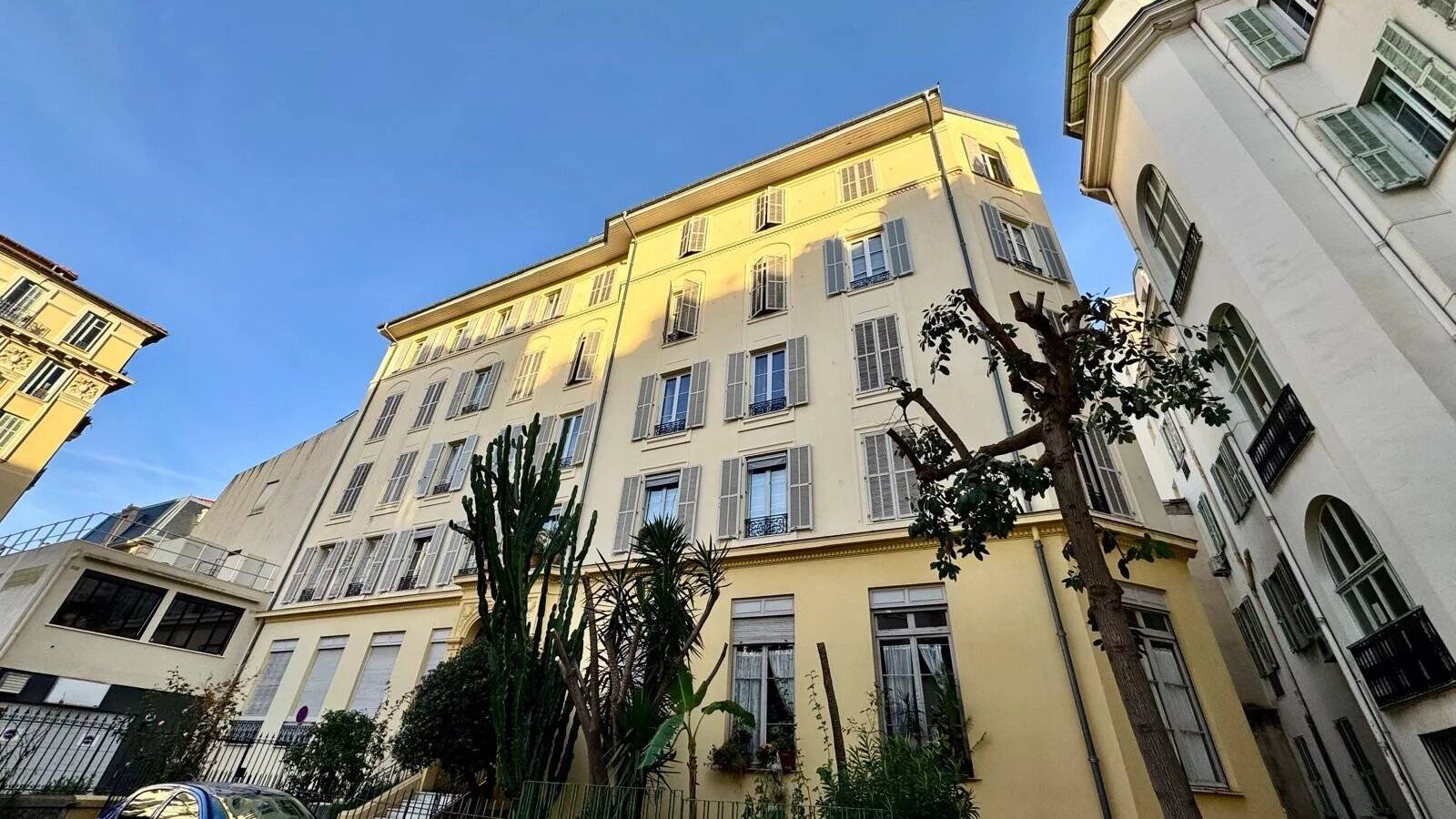 Appartement  - 3 pièces  - 56.23 m² -  420 000 € - À vendre 