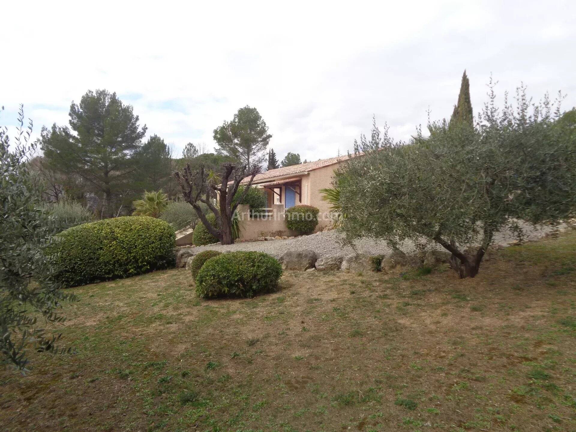 Maison avec vue à Villecroze