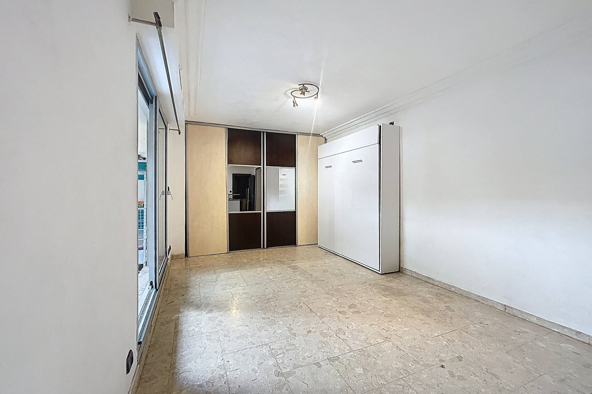 Appartement  - Studio  - Studio  - 26.5 m² -  149 000 € - À vendre 