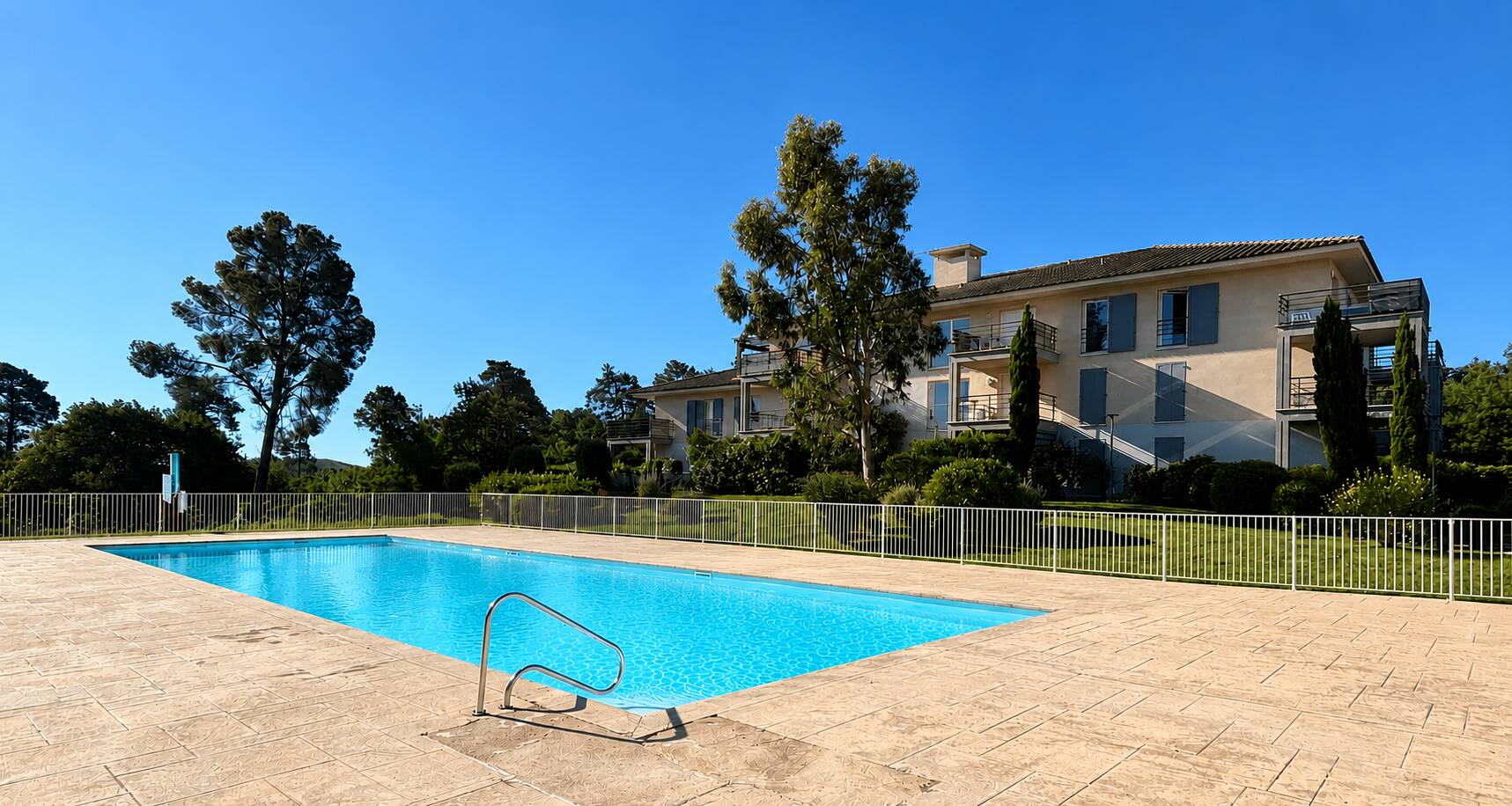 Appartement Roquebrune sur argens - Var