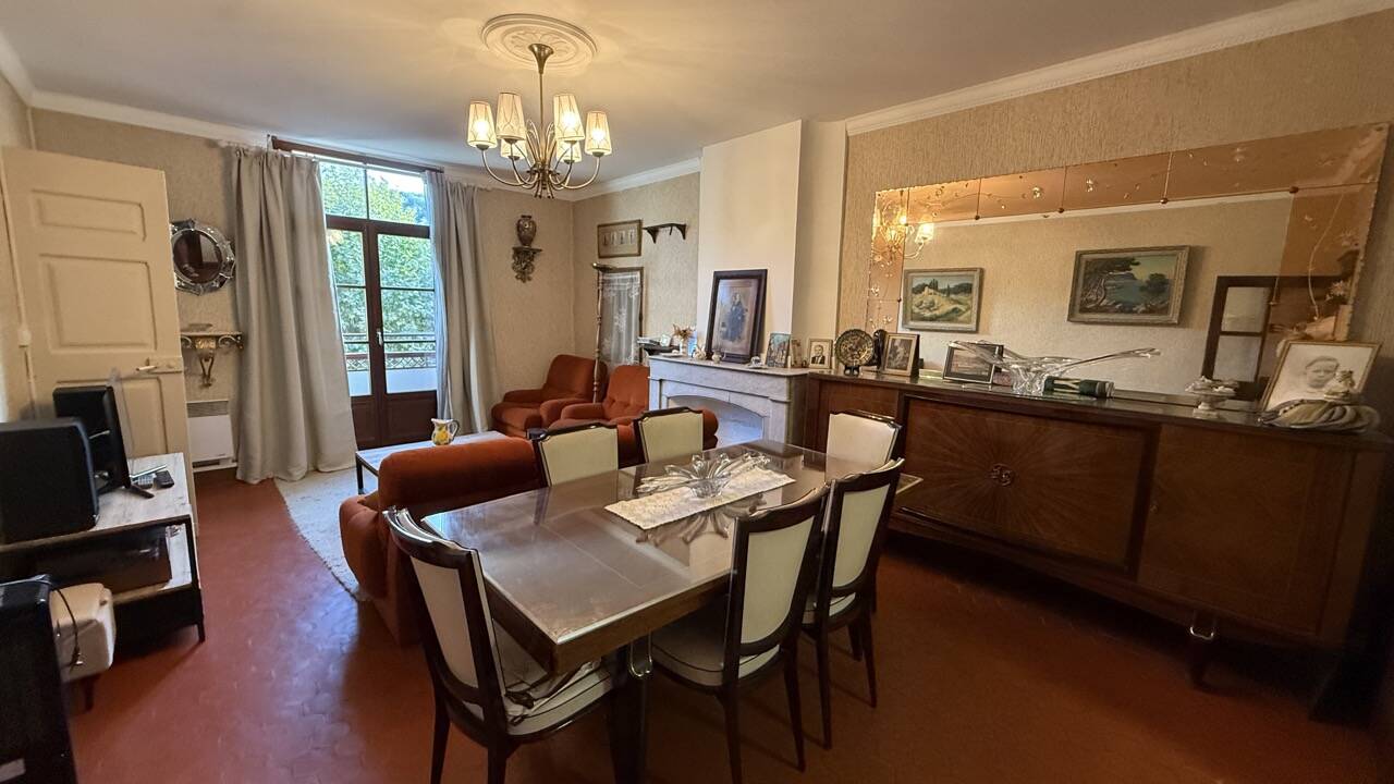 Viager Libre Immeuble à Riez 04500 sur H 75 ans et F 75 ans - Valeur Vénale : 600 000€