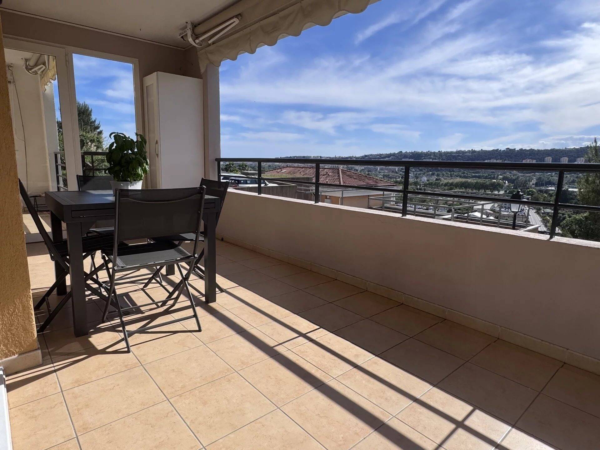 Appartement  - 3 pièces  - 73.0 m² -  449 000 € - À vendre 