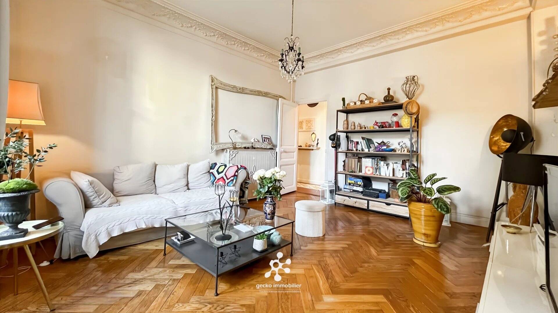 Appartement  - 2 pièces  - 55.08 m2 -  252 000 € - À vendre 