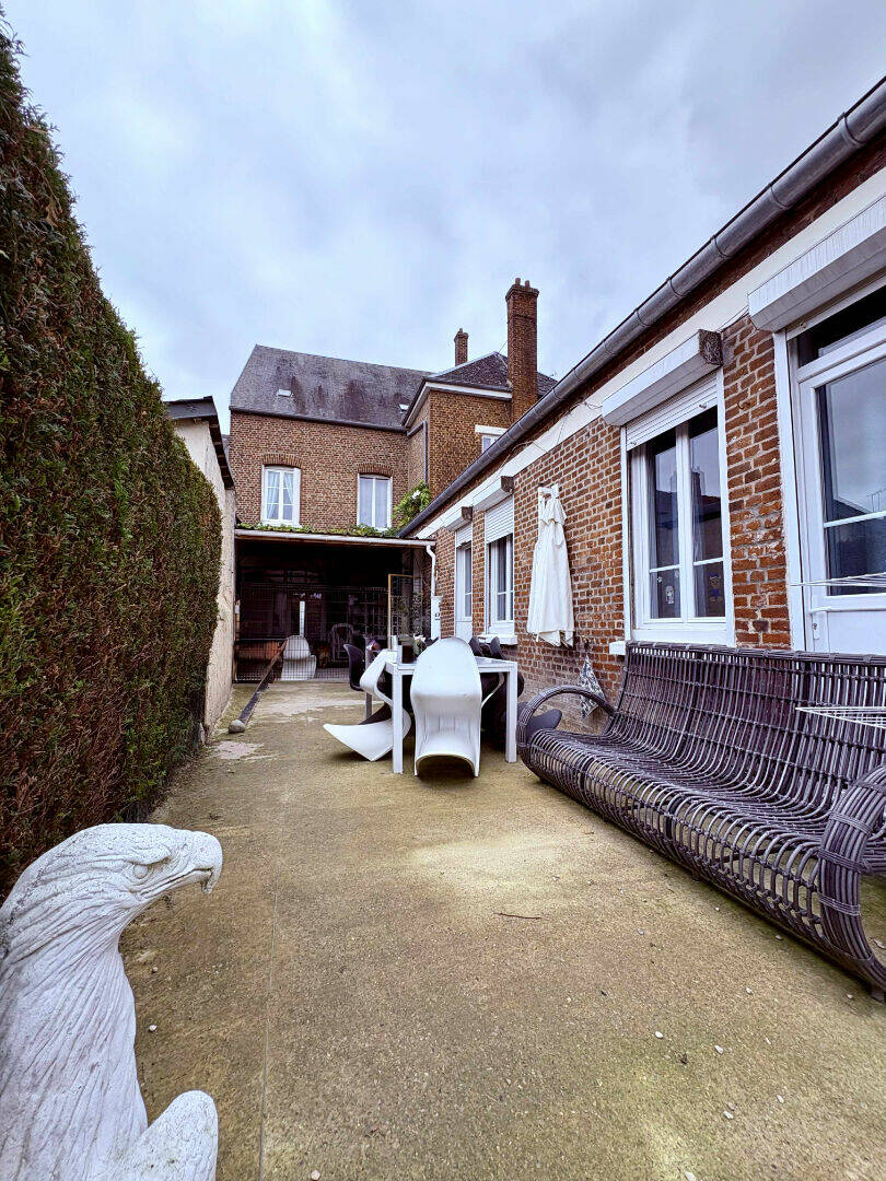 GRANDE MAISON FAMILIALE ENTIEREMENT RENOVEE