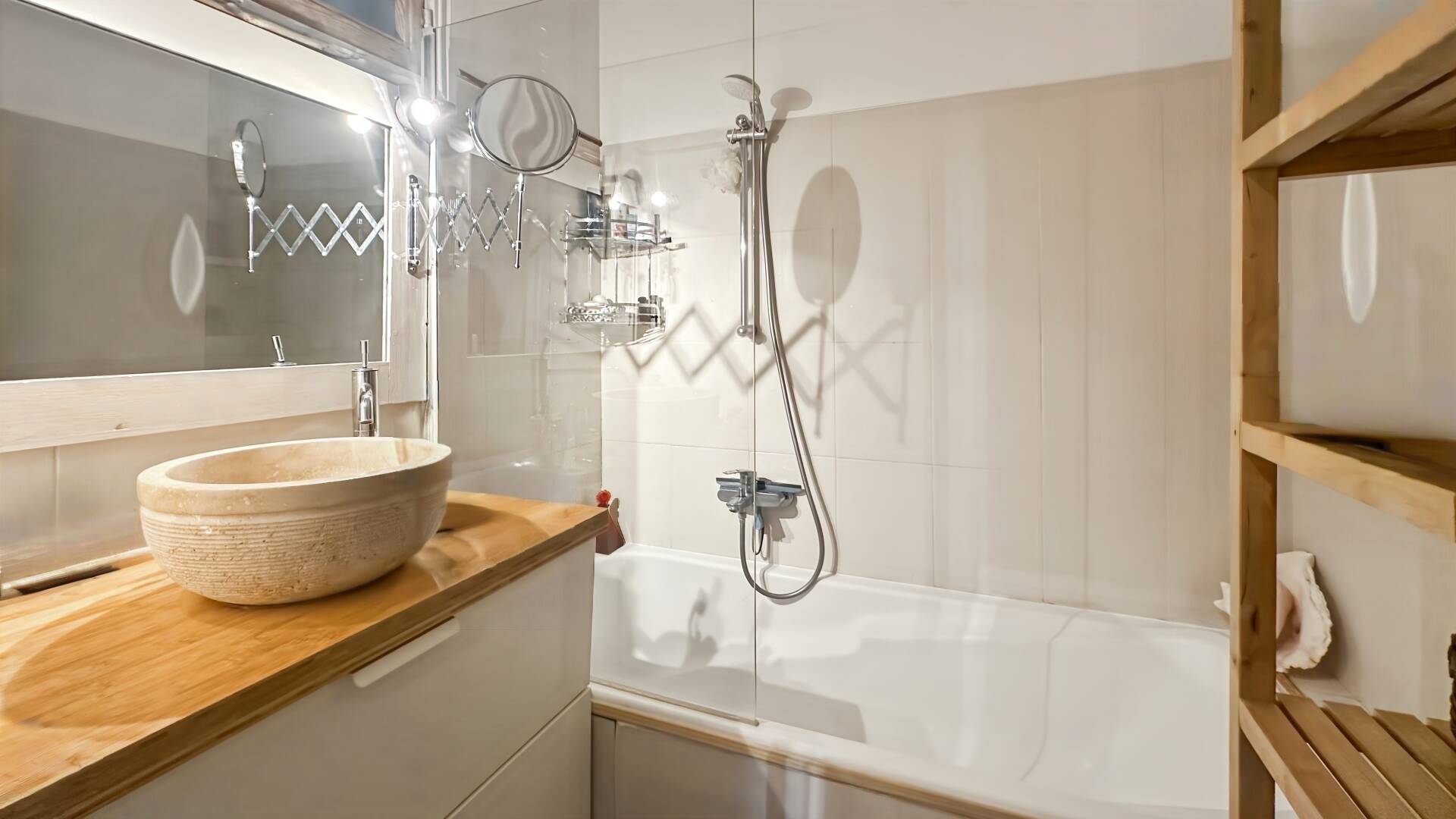 Appartement  - 2 pièces  - 55.08 m² -  242 000 € - À vendre 