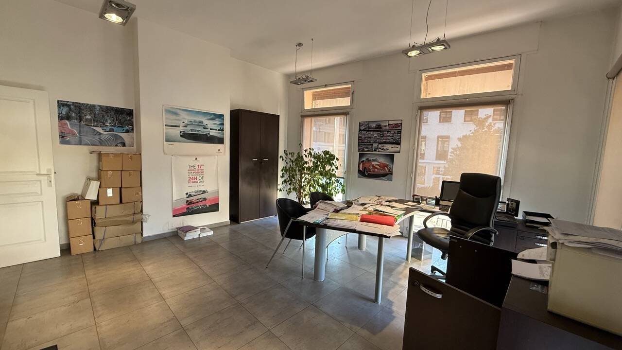 Vente Murs commerciaux 93m² - Coeur de St Raphaël - 100m du Port