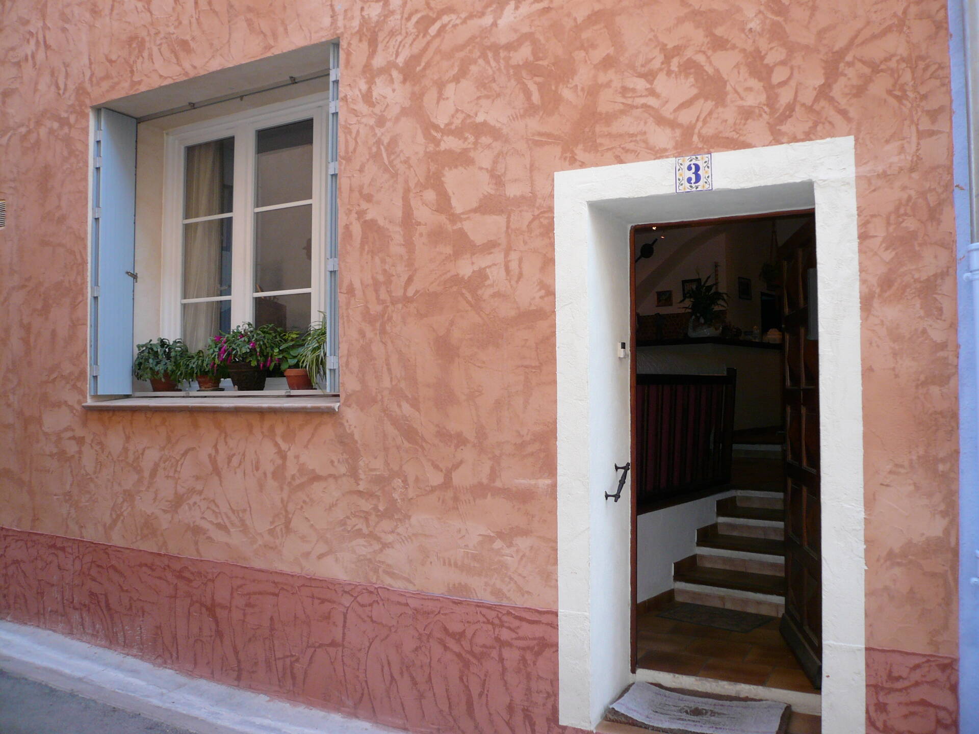 Viager LIBRE de suite - Appt F3 - sur Femme de 94 ans. le Beausset 83330