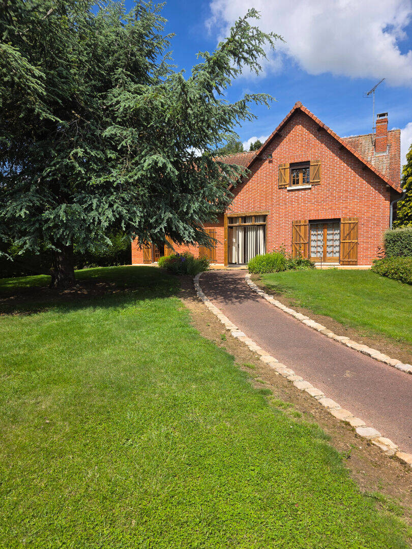 Maison Wiencourt l'Equipee 8 pièce(s) 180 m2