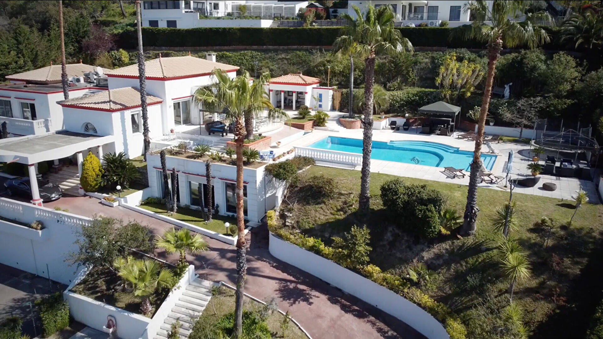Maison  - 10 pièces  - 665.0 m² -  5 290 000 € - À vendre 