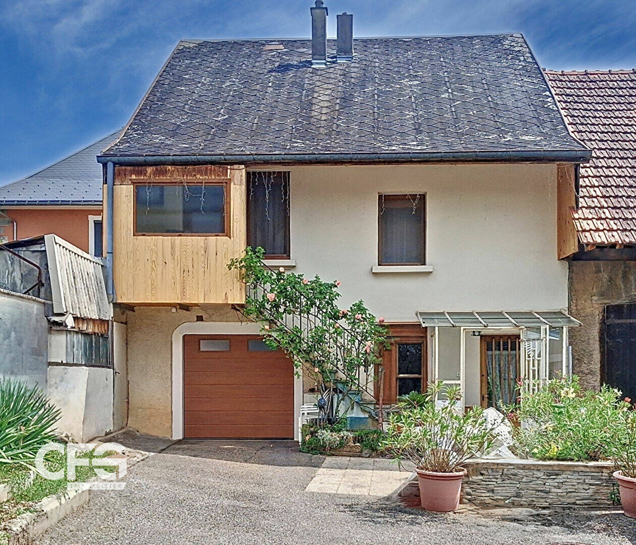 Maison de Village atypique à Repenser