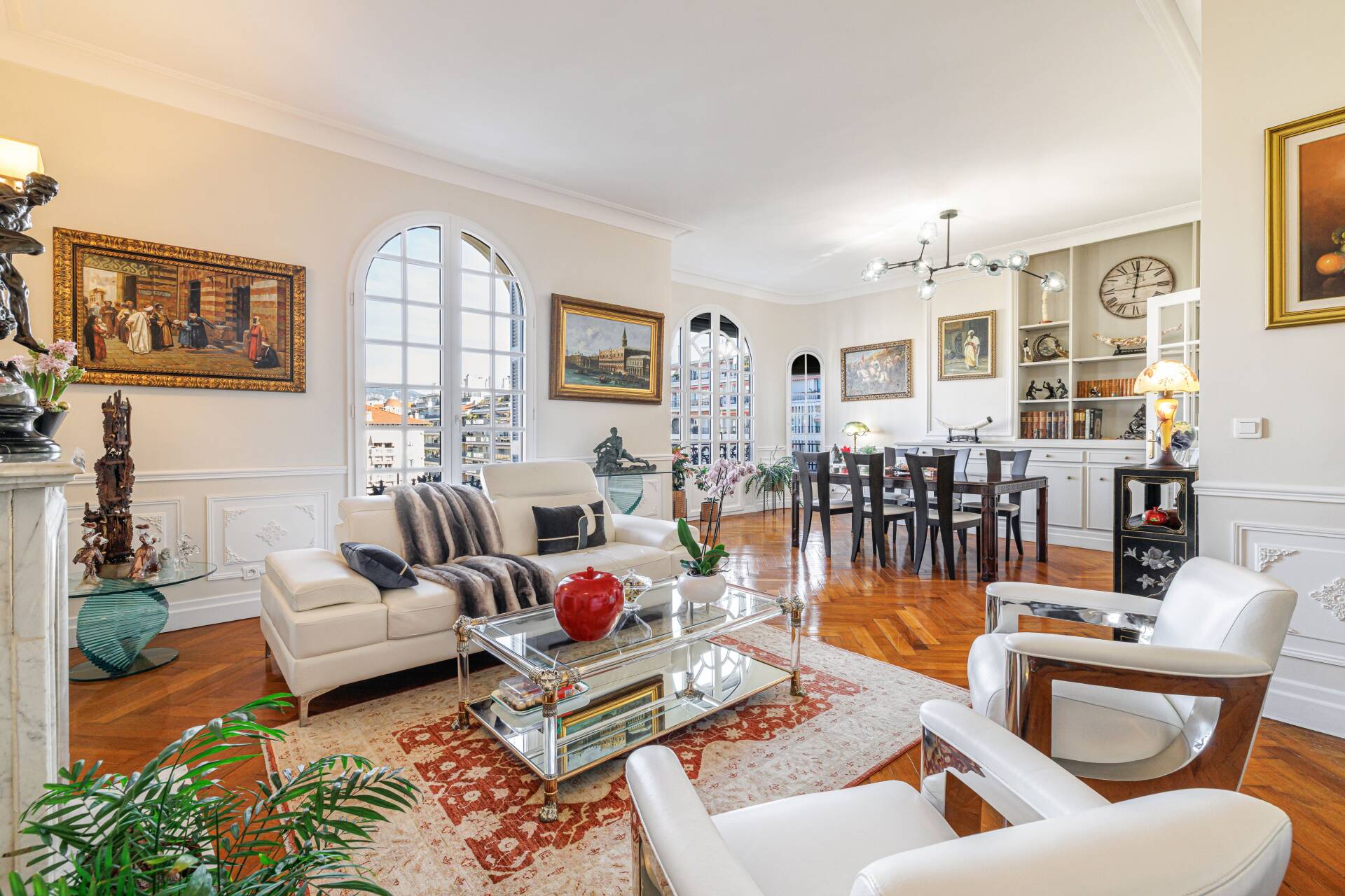 Appartement  - 4 pièces  - 130.02 m2 -  1 390 000 € - À vendre 