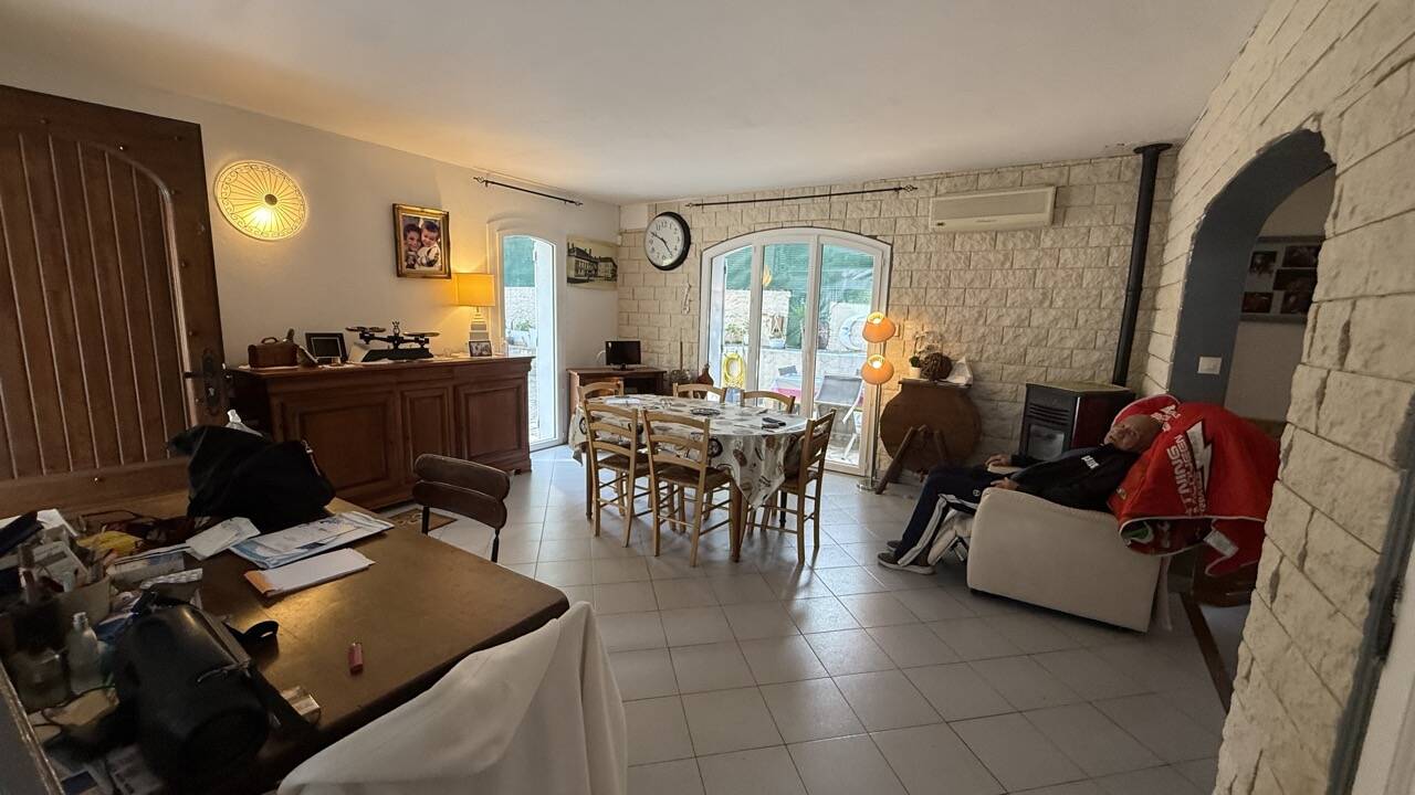 Viager Libre - Villa à Six Fours les Plages - F 79ans
