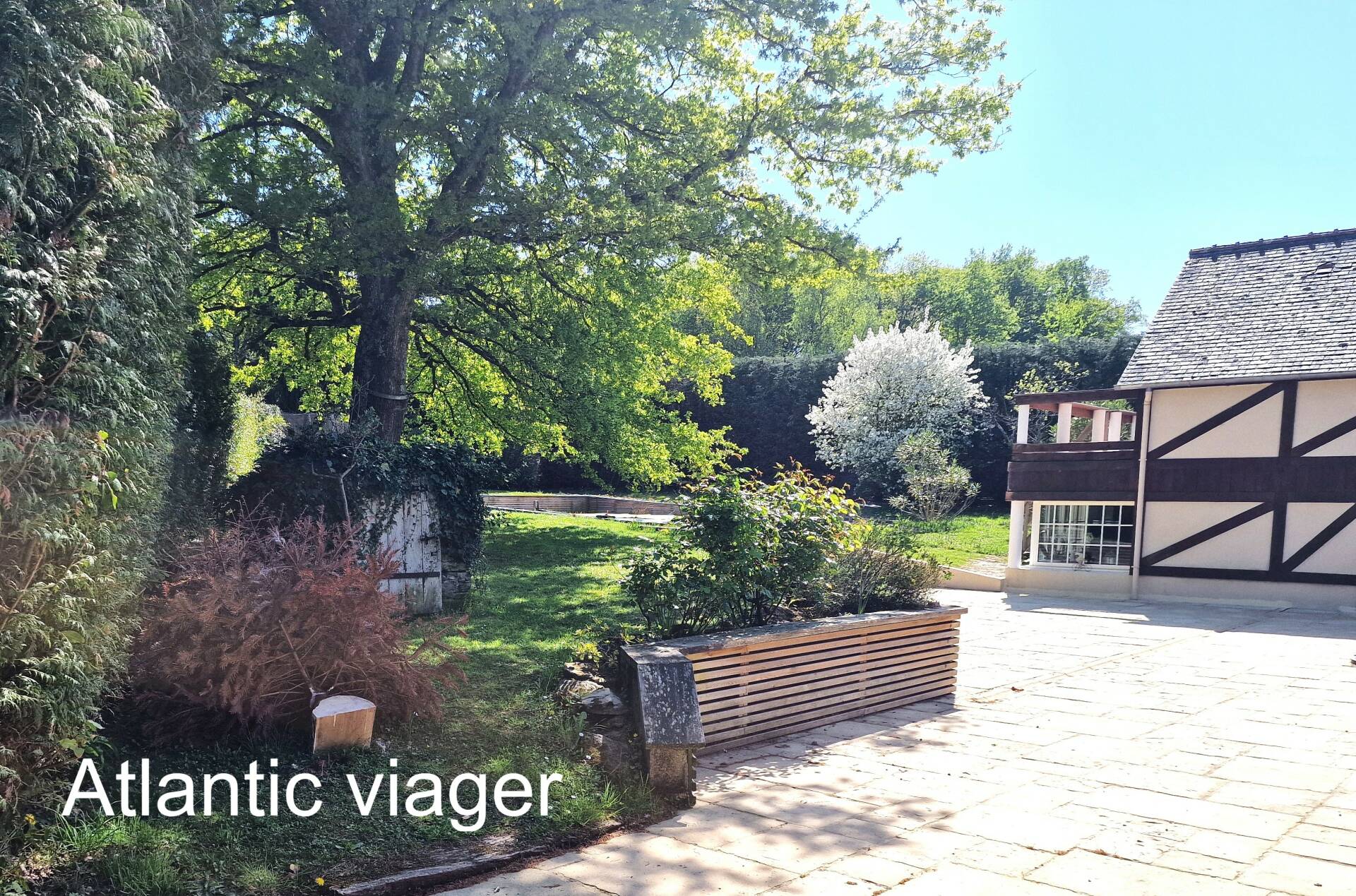 Propriété à GRANDCHAMP DES FONTAINES VIAGER OCCUPÉ 10 ANS