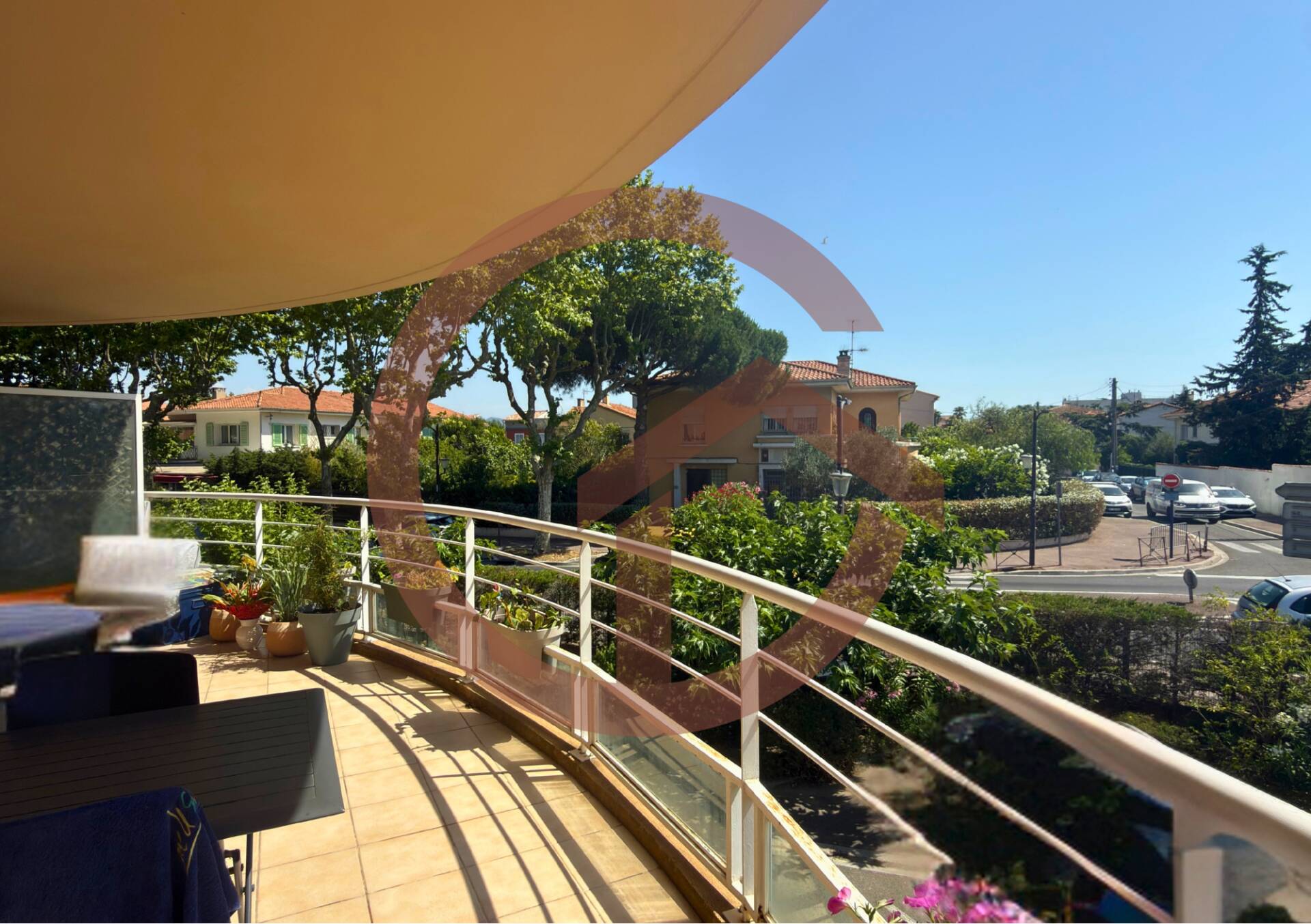 EXCLUSIVITÉ – VIAGER OCCUPÉ FRÉJUS BASE NATURE – 3 PIÈCES AVEC TERRASSE, CAVE ET PARKING