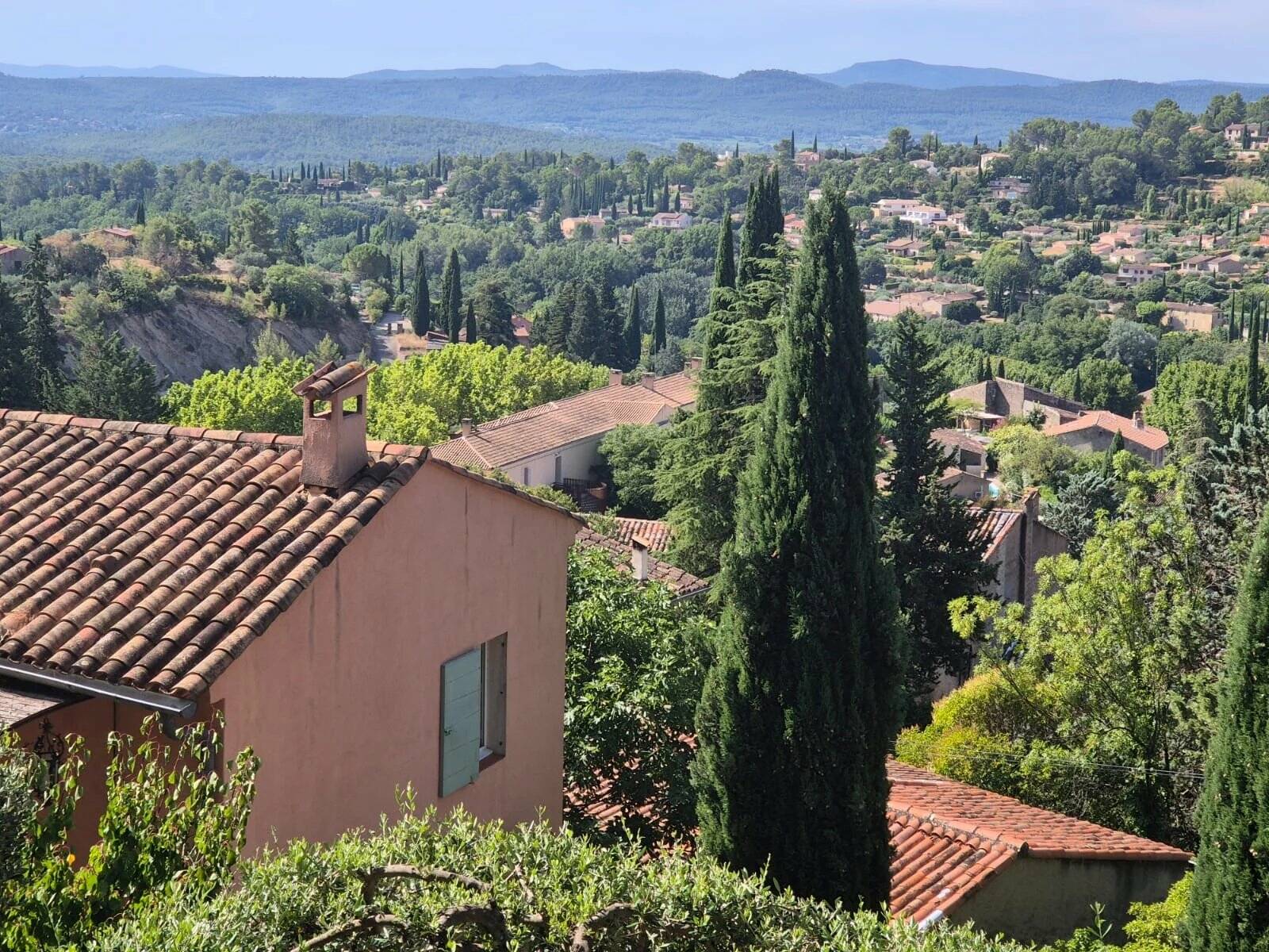 BELLE VILLA T4 SUR 2200M² DE TERRAIN COTIGNAC