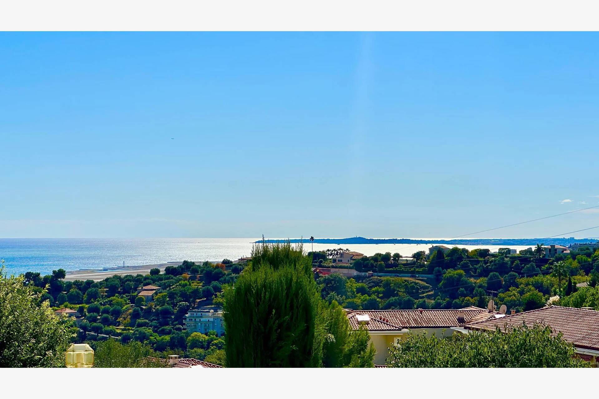 Appartement  - 4 pièces  - 112.0 m2 -  849 000 € - À vendre 