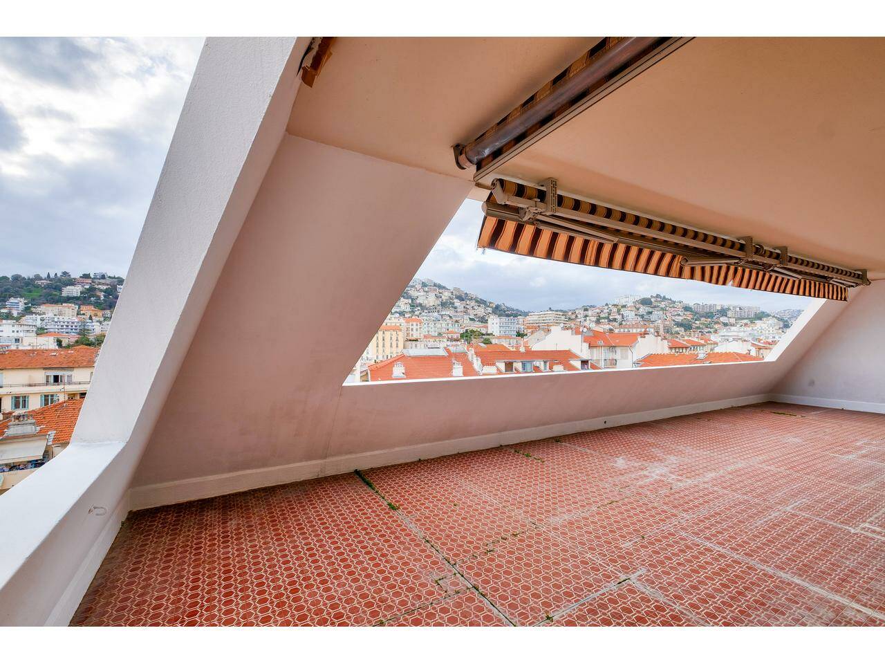 Appartement  - 4 pièces  - 114.14 m2 -  650 000 € - À vendre 