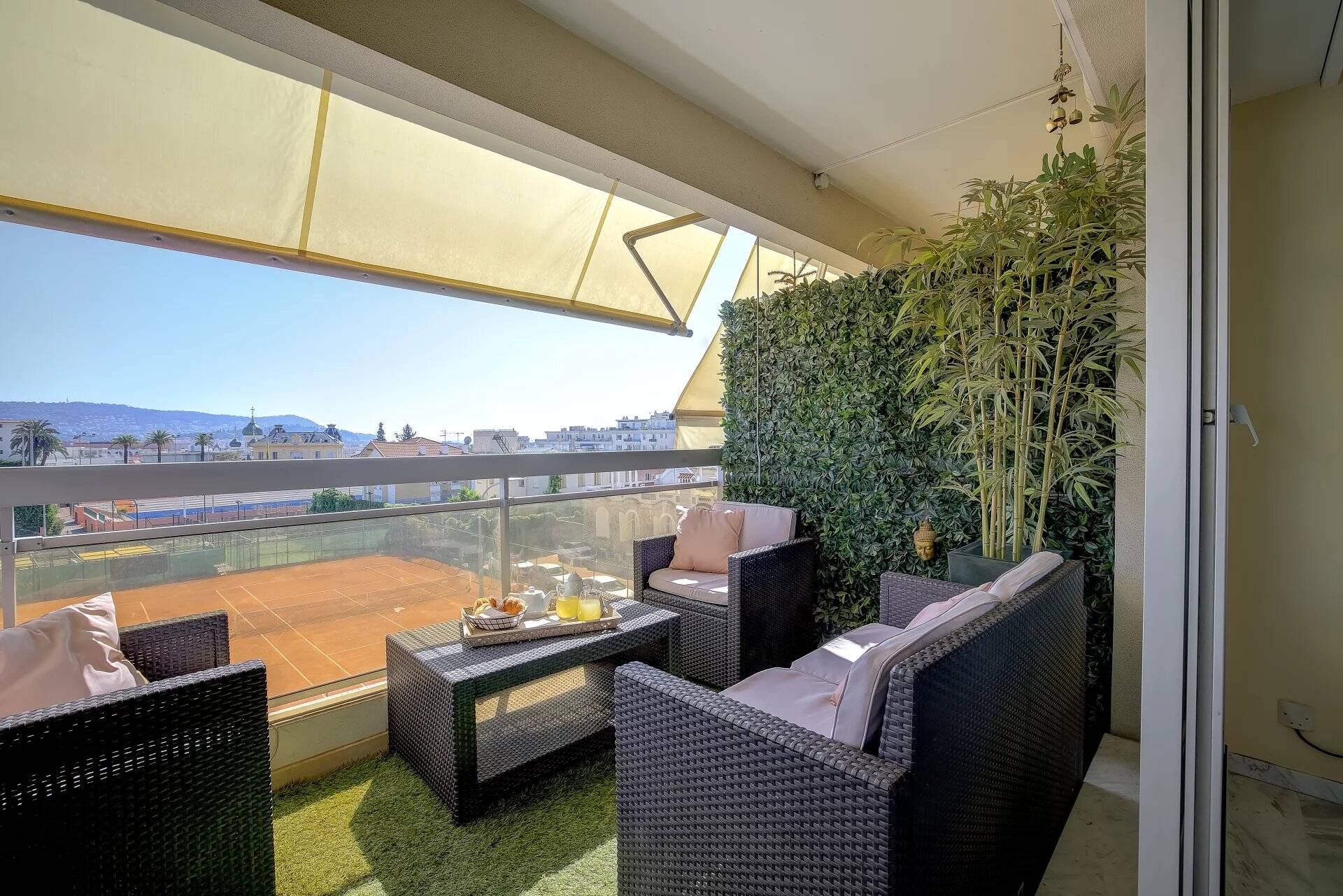 Nice Proche centre 2 Pièces -Terrasse  vue panoramique