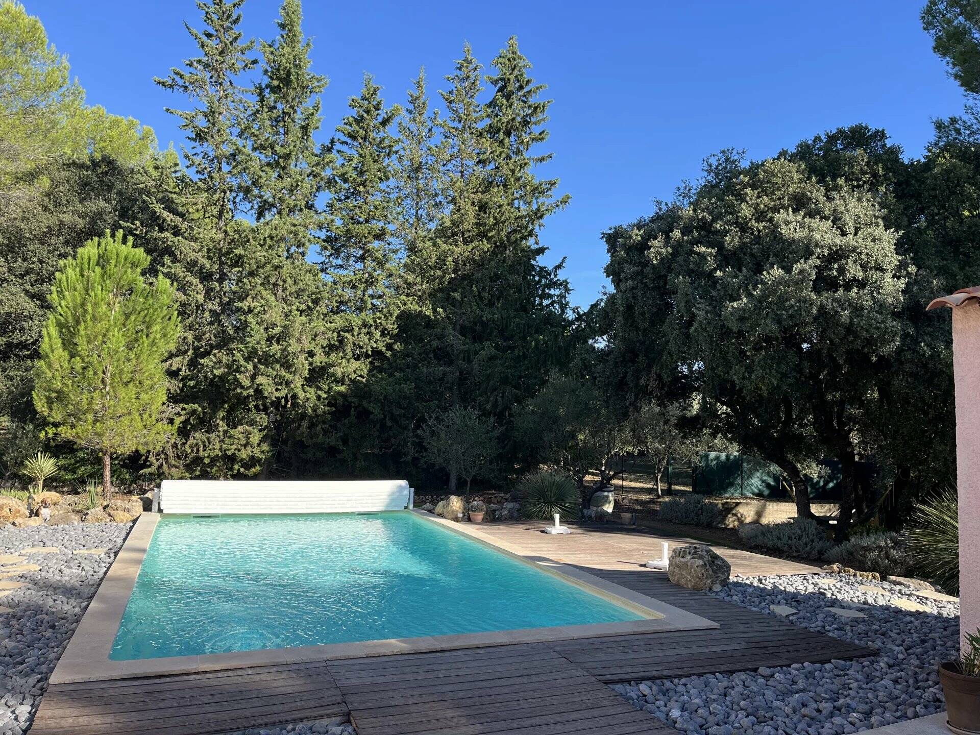 BEAU MAS RENOVE SUR 4476 m²AVEC PISCINE A LORGUES