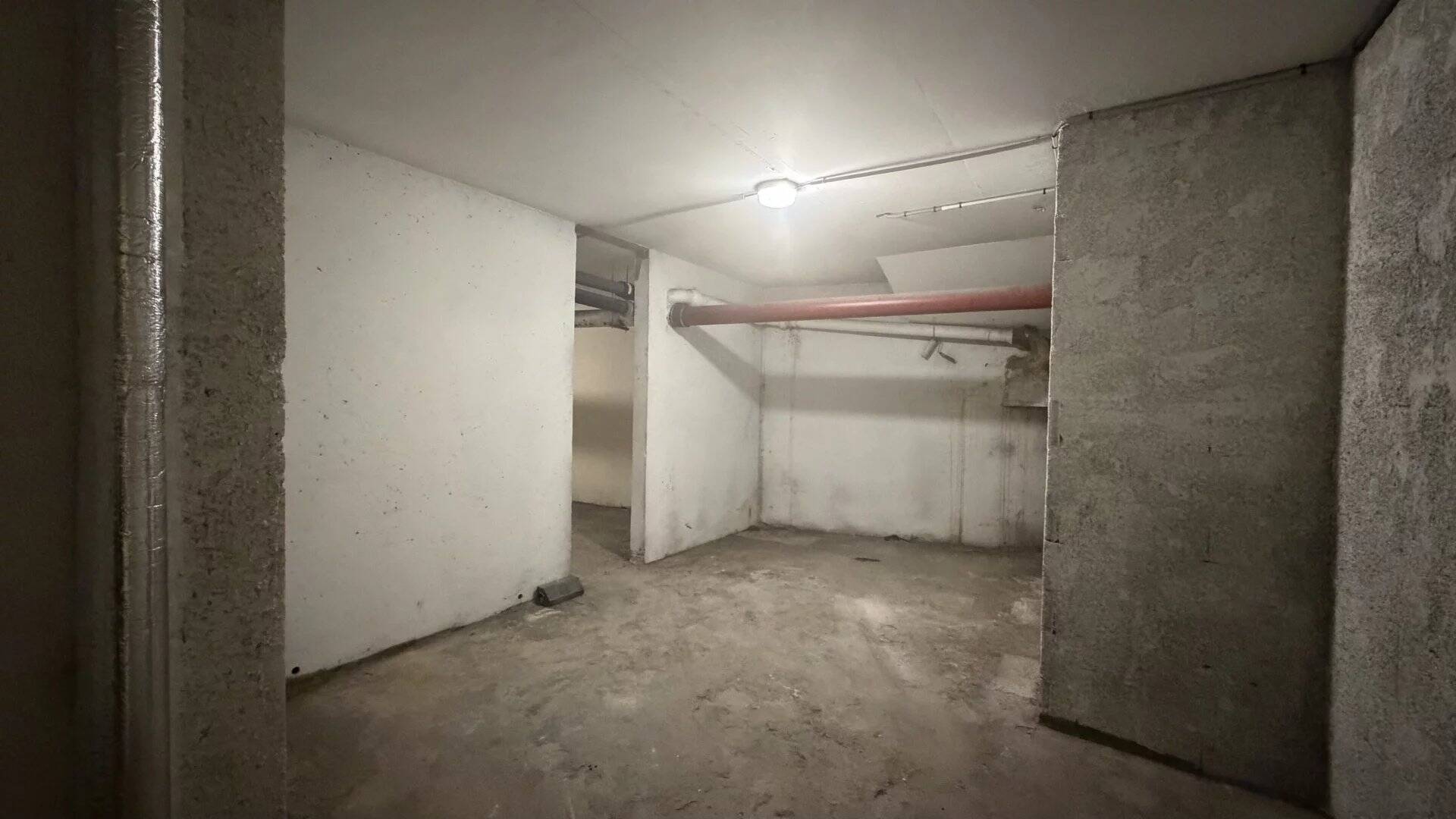 Nice - bas cimiez - Entrepôt