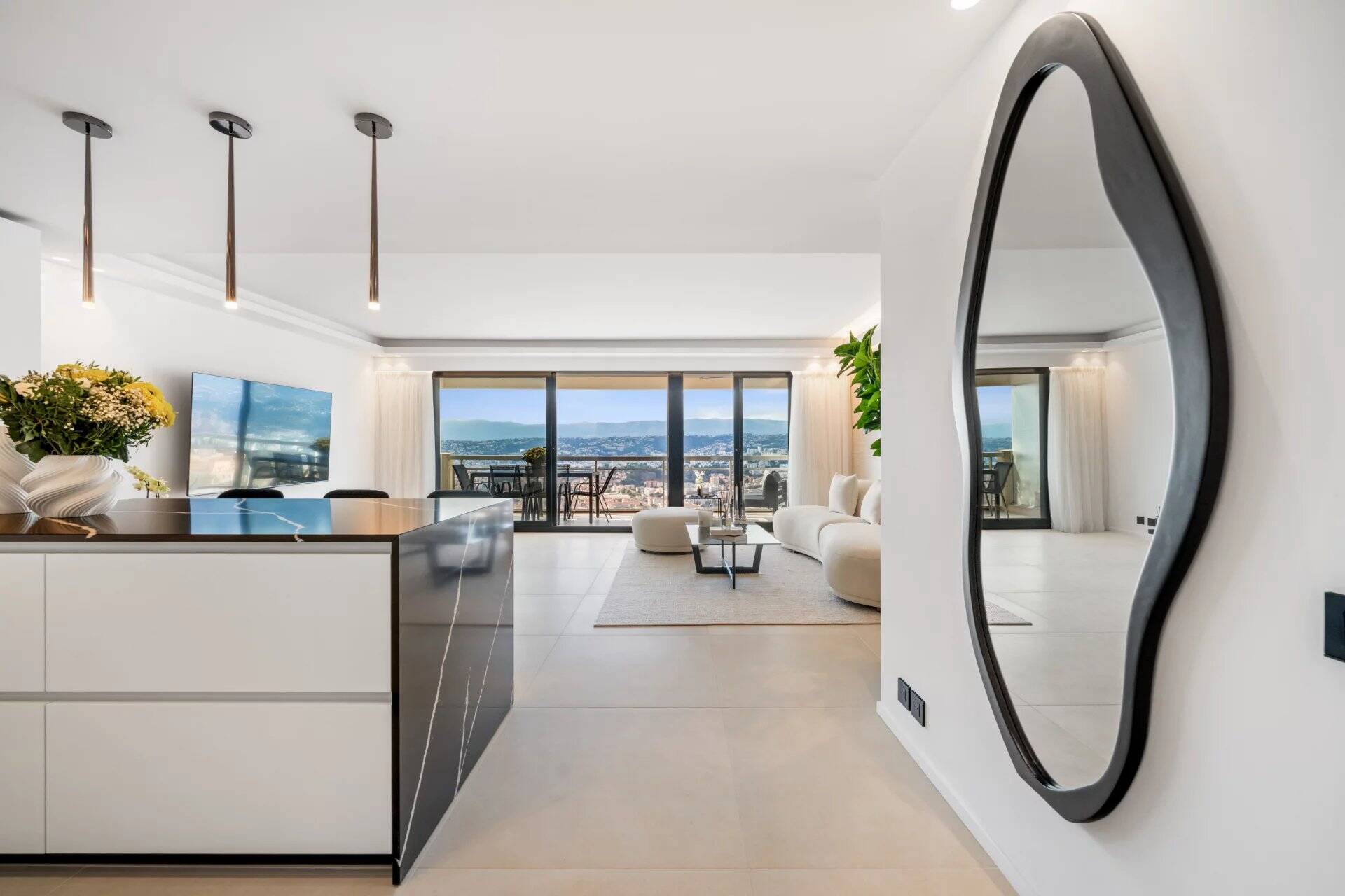 Nice Mont Boron 3 Pièces dernier étage terrasse