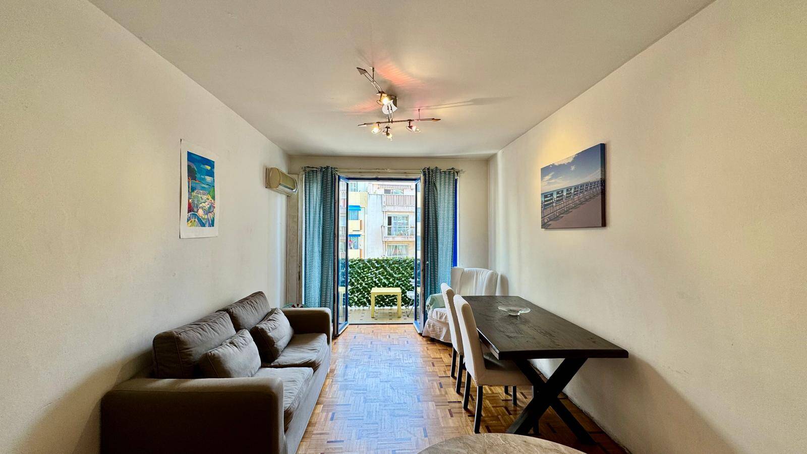 Appartement  - 2 pièces  - 54.16 m² -  273 000 € - À vendre 