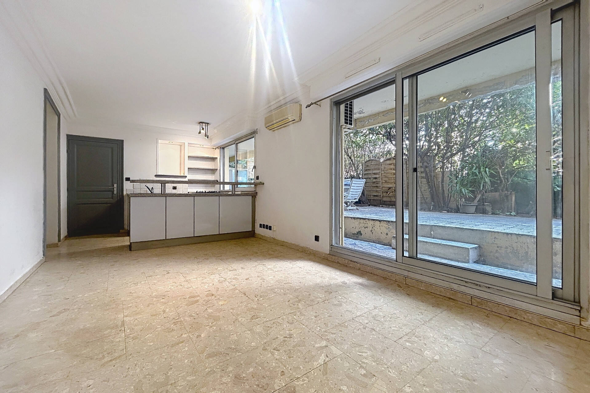 Appartement  - Studio  - Studio  - 26.5 m² -  140 000 € - À vendre 