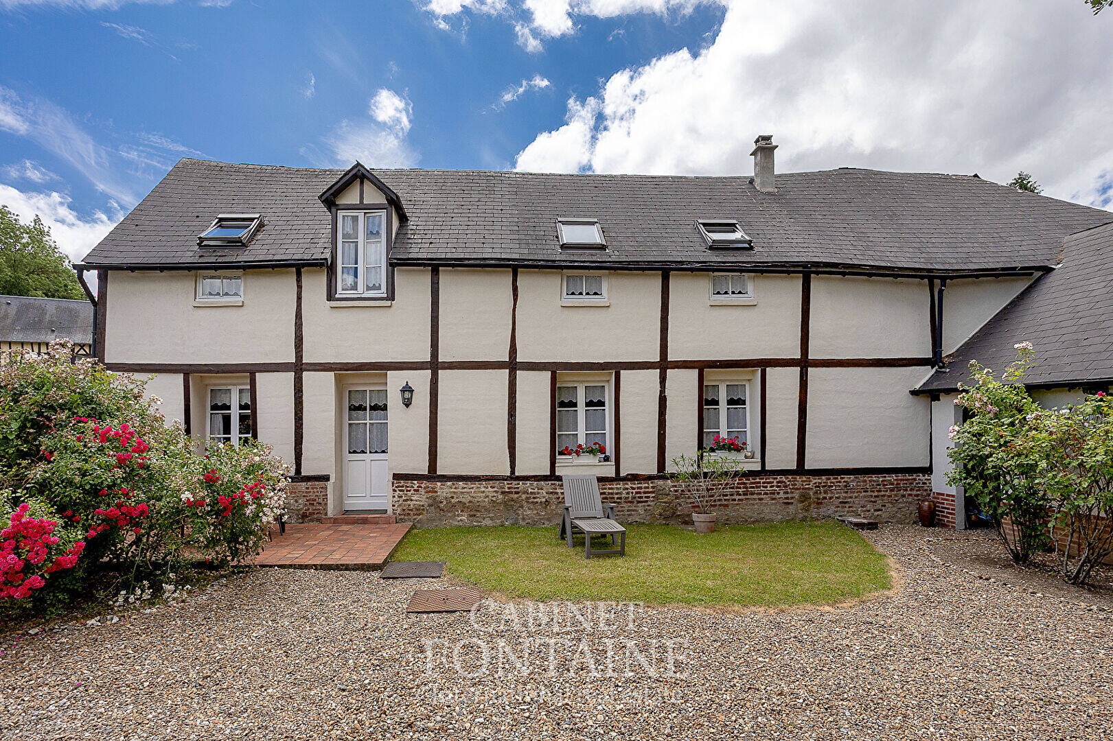 PROPRIETE 2 maisons et annexes