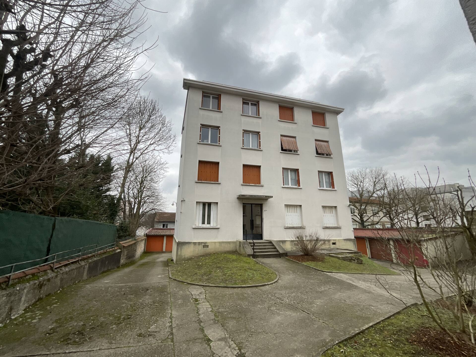 VIAGER OCCUPÉ À VITRY-SUR-SEINE