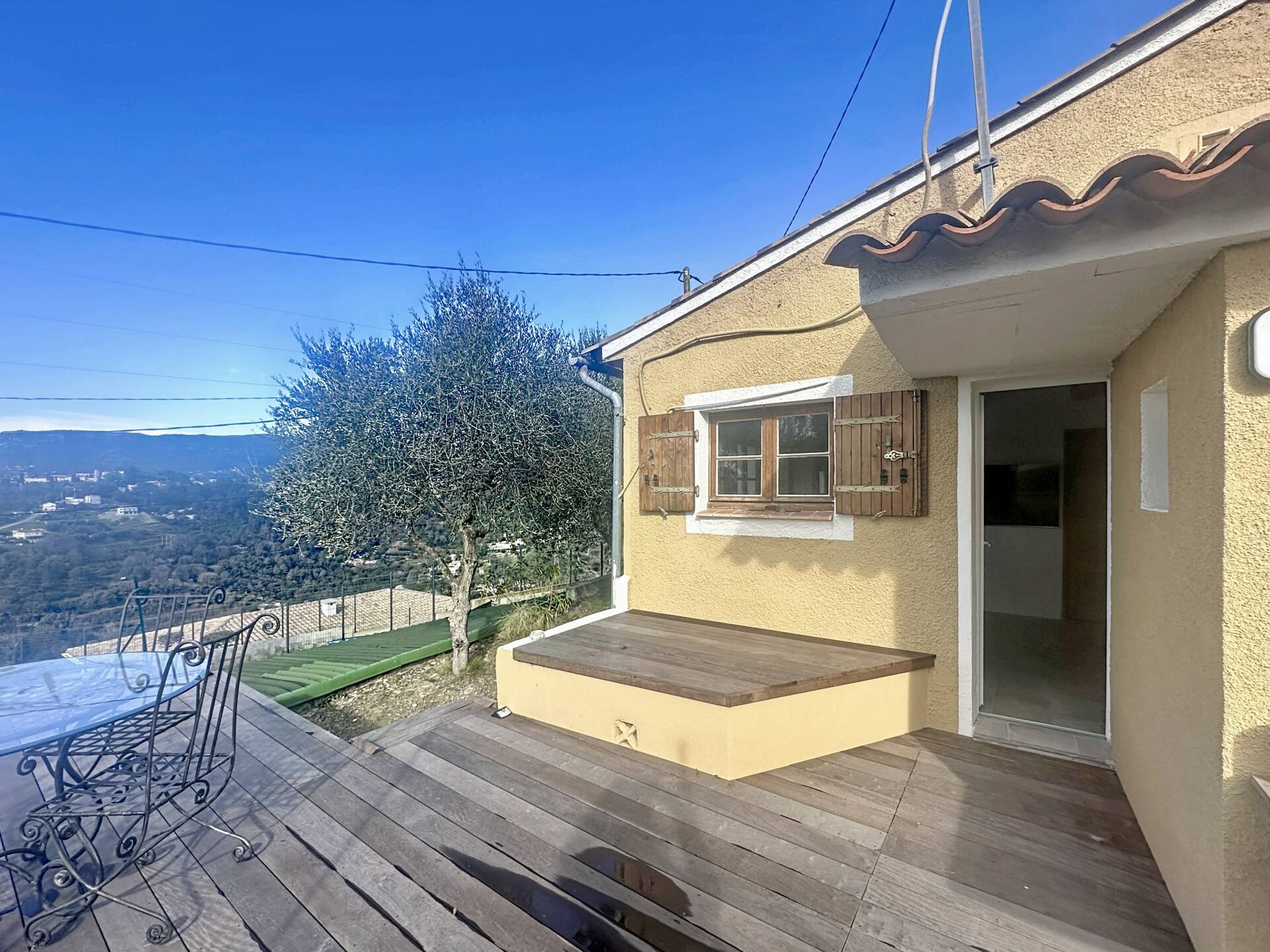 Maison  - 2 pièces  - 43.0 m2 -  390 000 € - À vendre 