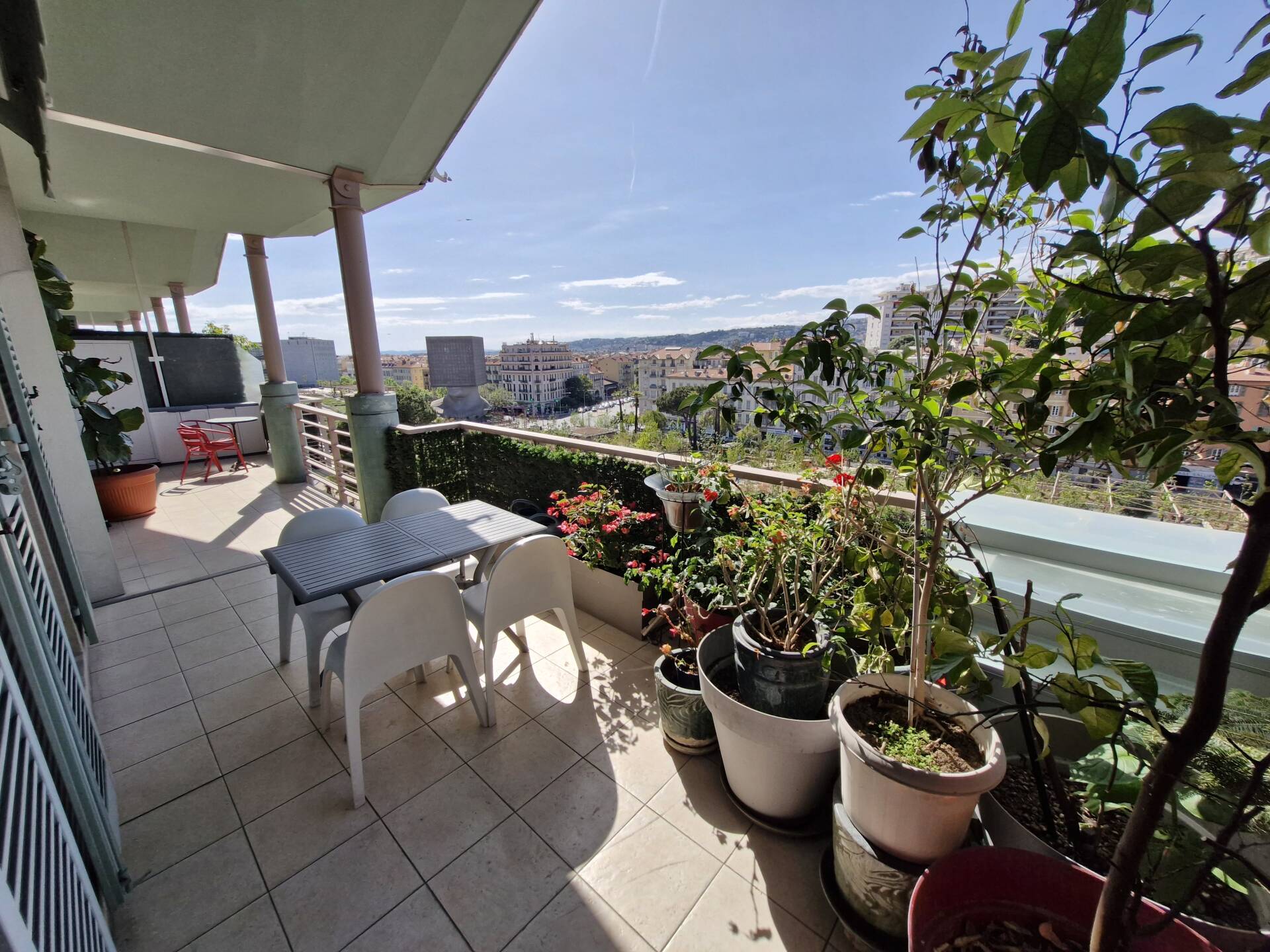 Appartement  - 3 pièces  - 62.62 m² -  590 000 € - À vendre 