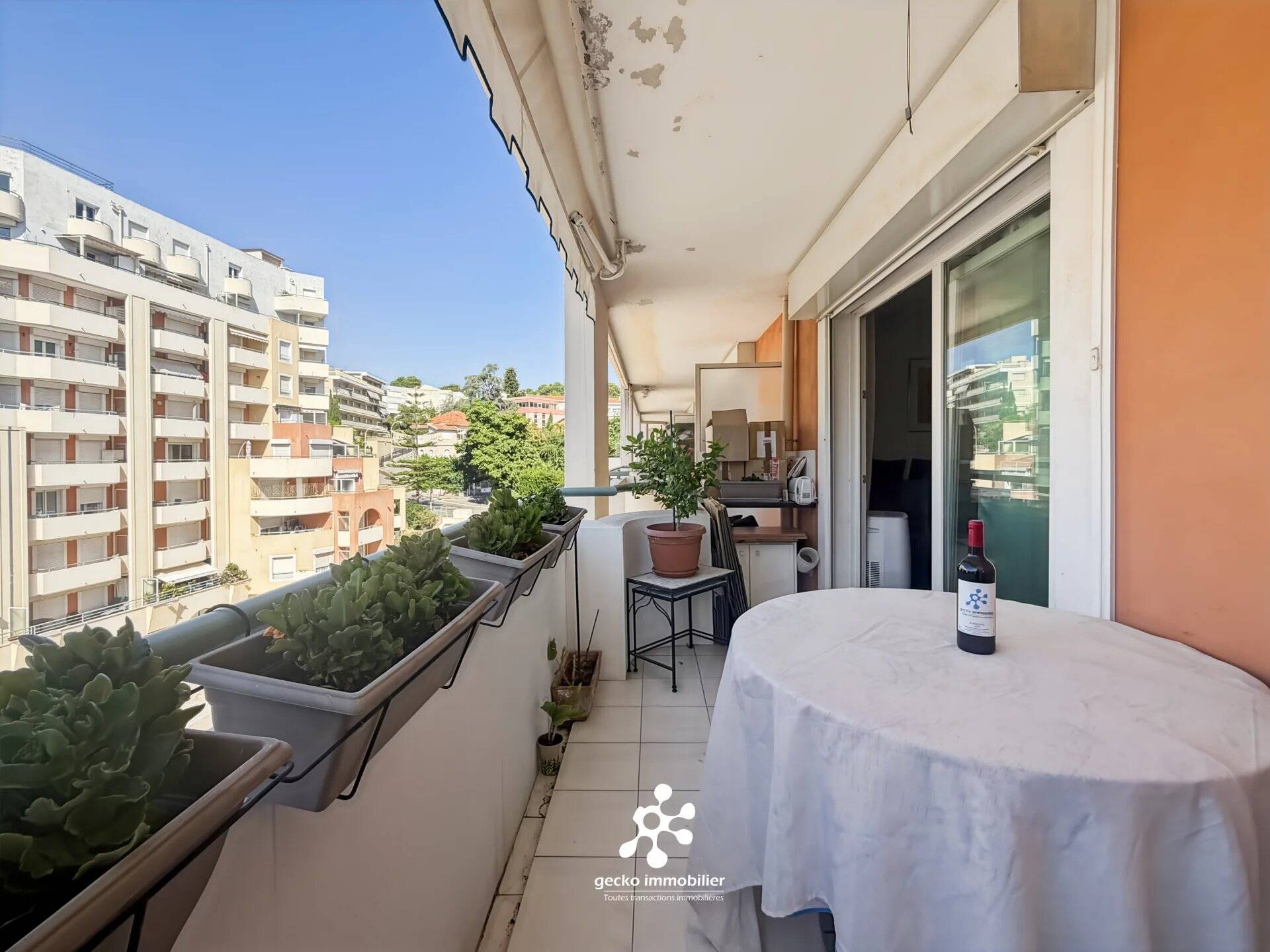 Nice - Magnan / Promenade des anglais - Studio avec terrasse rénové