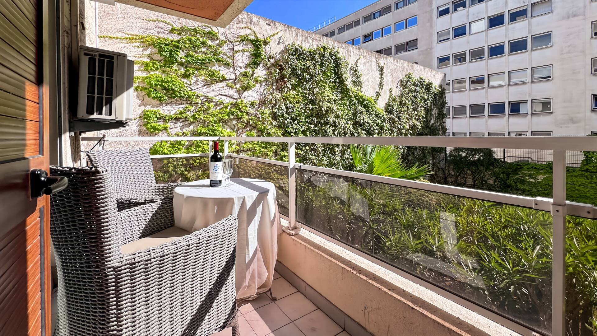 Appartement  - 2 pièces  - 32.6 m² -  319 000 € - À vendre 