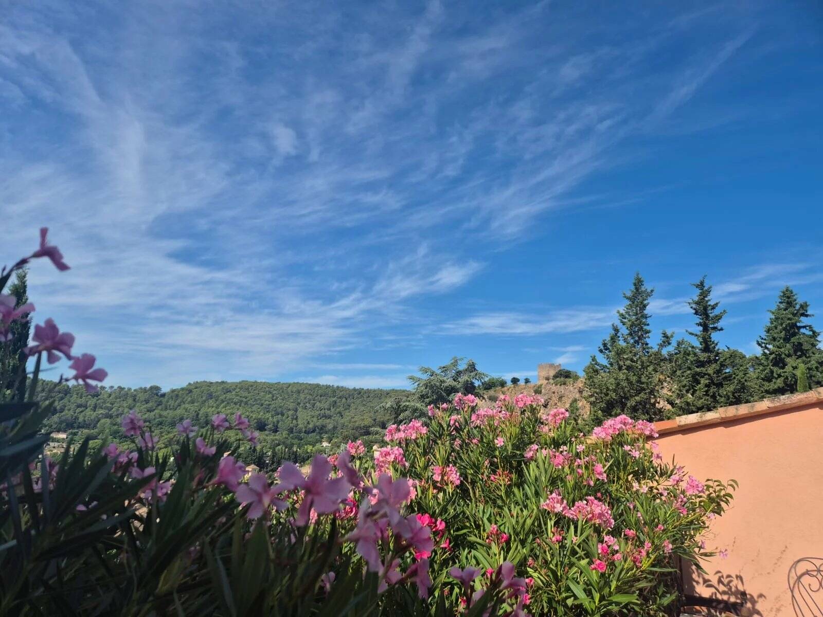 BELLE VILLA T4 SUR 2200M² DE TERRAIN COTIGNAC