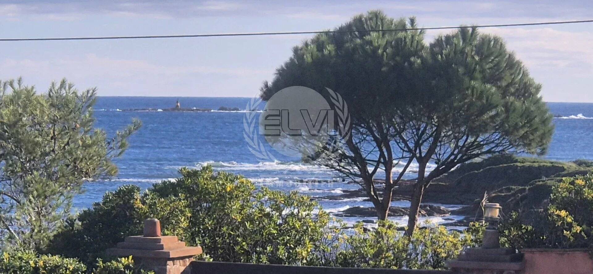 Mazet Vue Mer à Sainte-Maxime