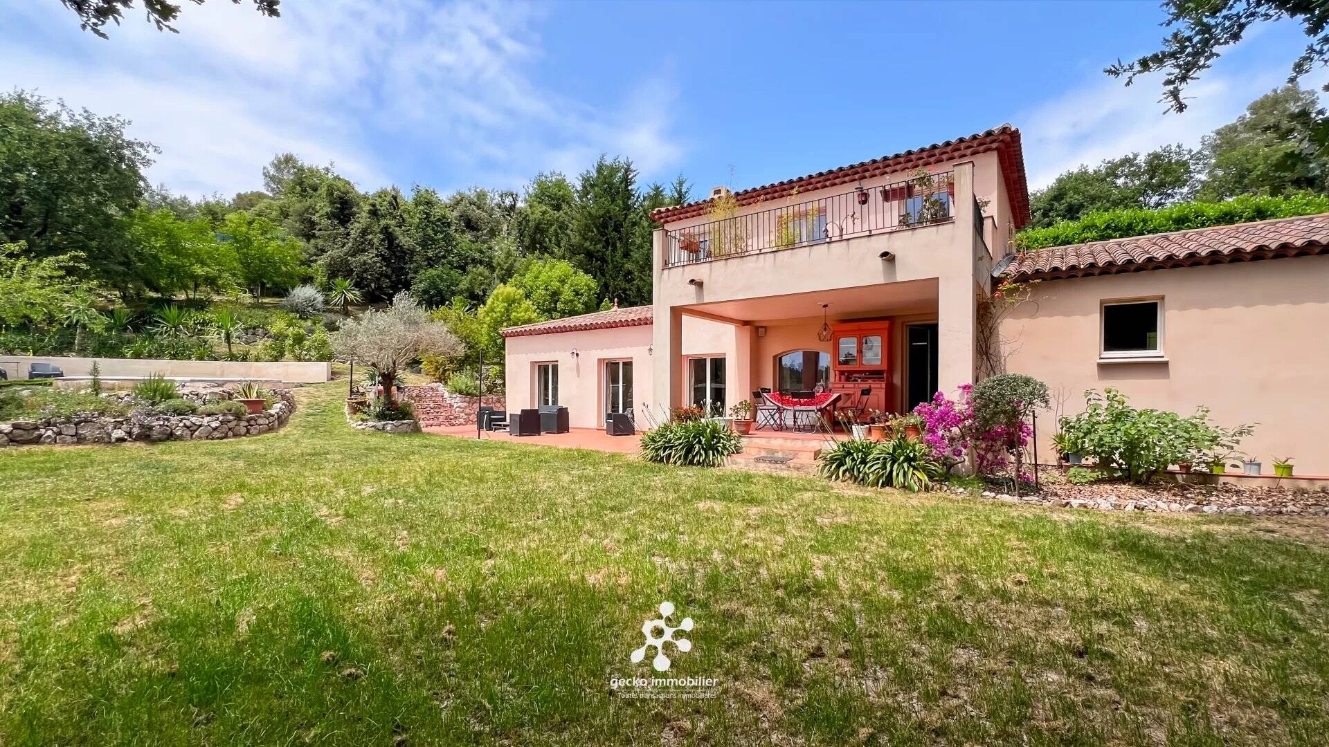 Roquefort-les-Pins – Domaine de la Gorgue – Maison 5/6P avec piscine – terrain 2 500 m² – extension possible