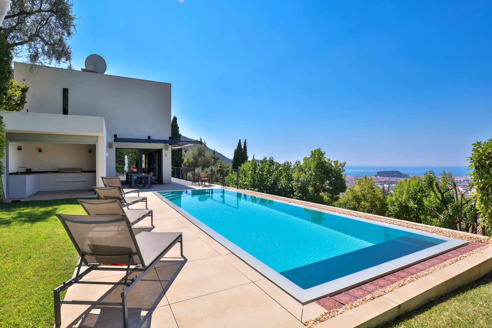 Maison  - Maison d'architecte  - 6 pièces  - 310.0 m2 -  3 300 000 € - À vendre 