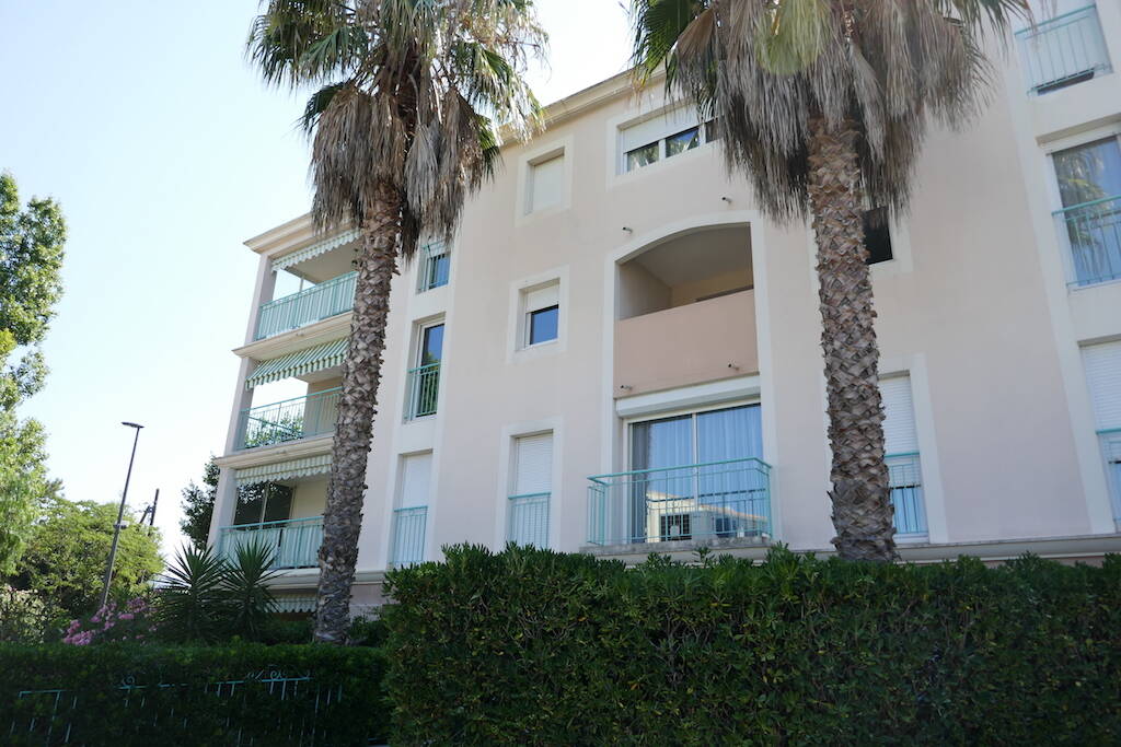 💎 Vente en Nue-Propriété – Usufruit Viager Réservé sur F80ans - Appartement F2/3 de standing à Sanary-sur-Mer (83110)