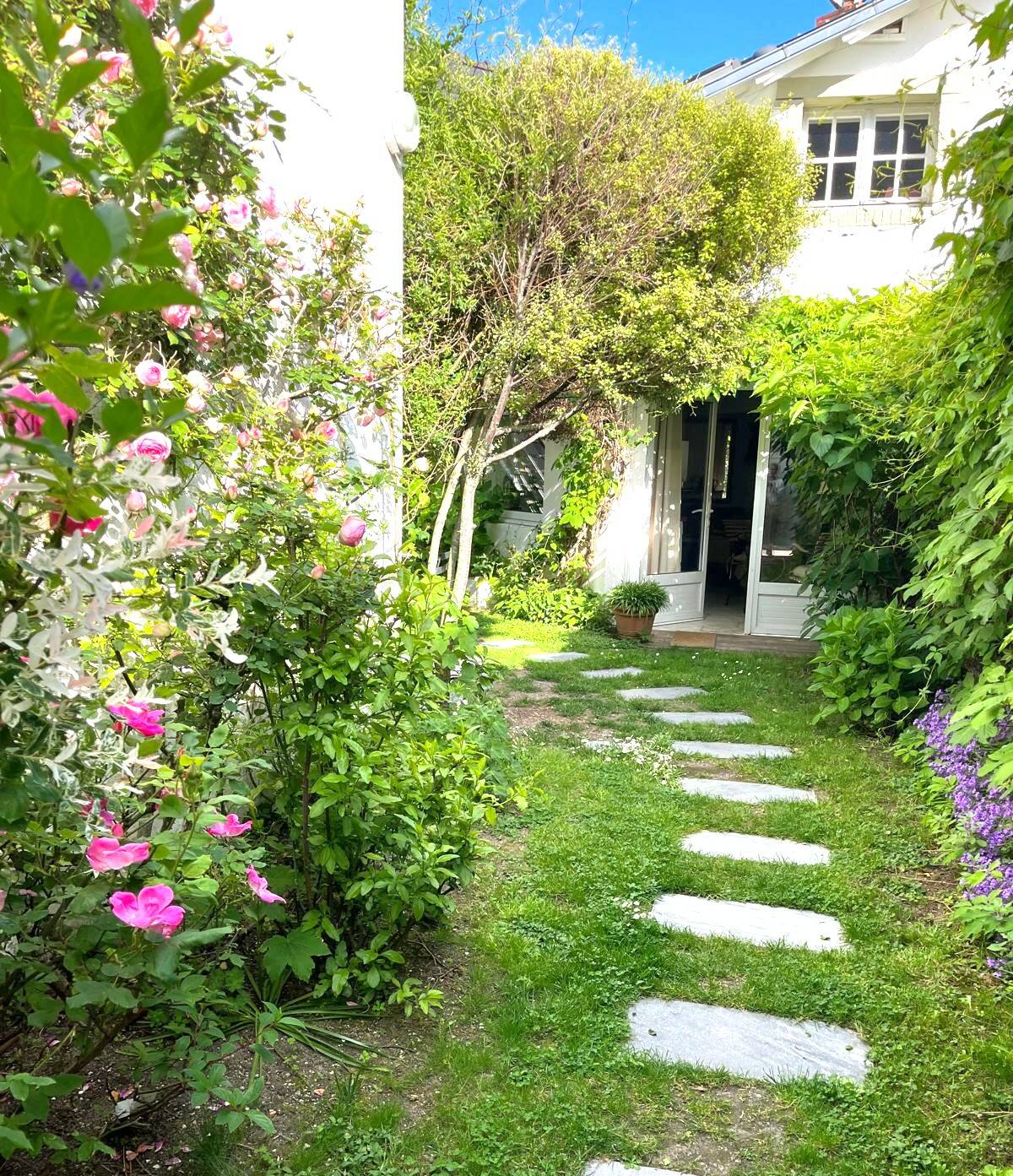 Maison et dépendances, entièrement rénovées, LE POULIGUEN centre