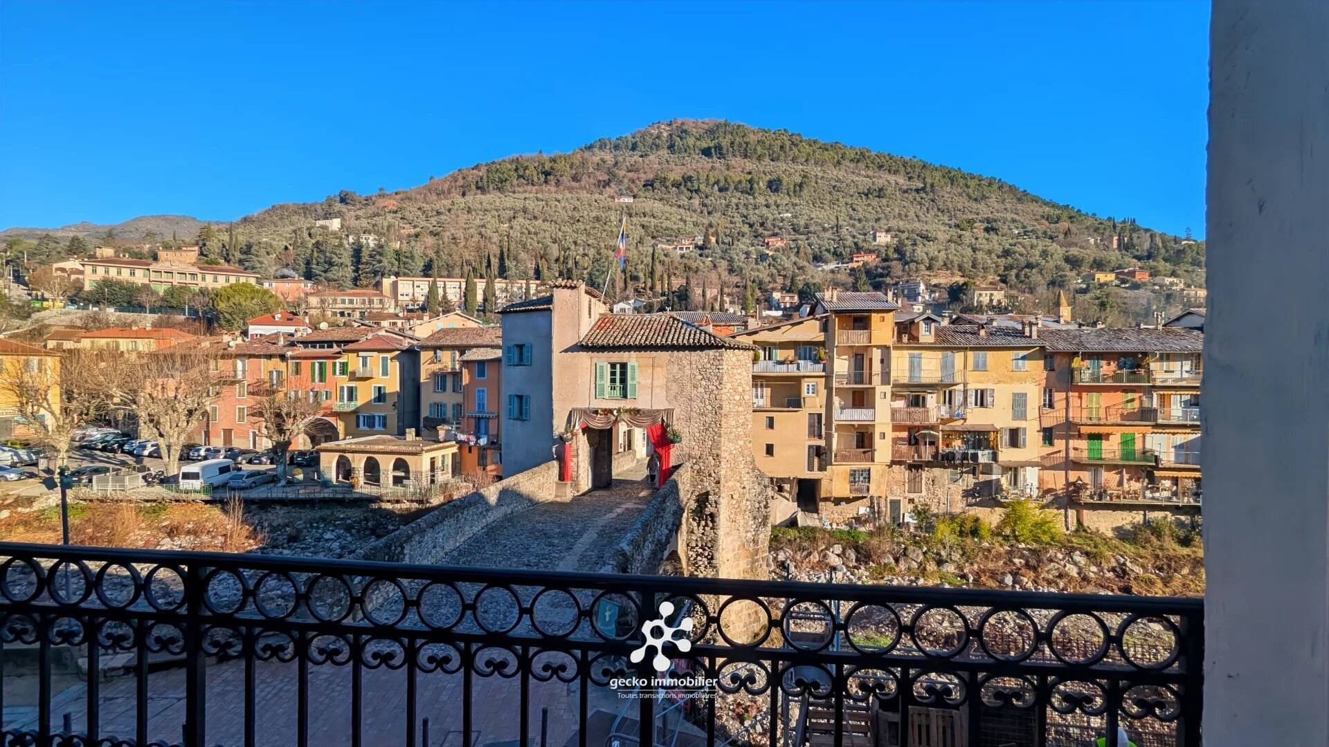 SOSPEL - Appartement 4 pièces avec balcon et vue sur le Pont-Vieux