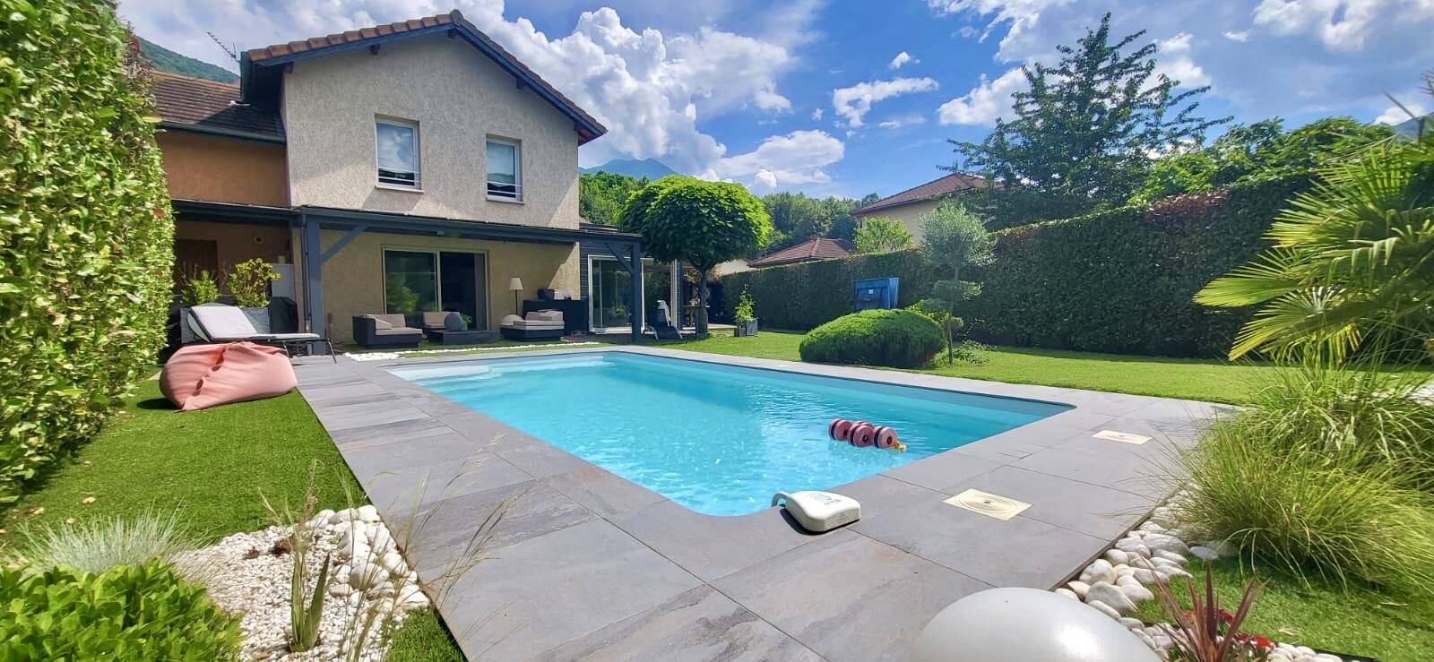 Propriété contemporaine avec belles prestations proche de Grenoble